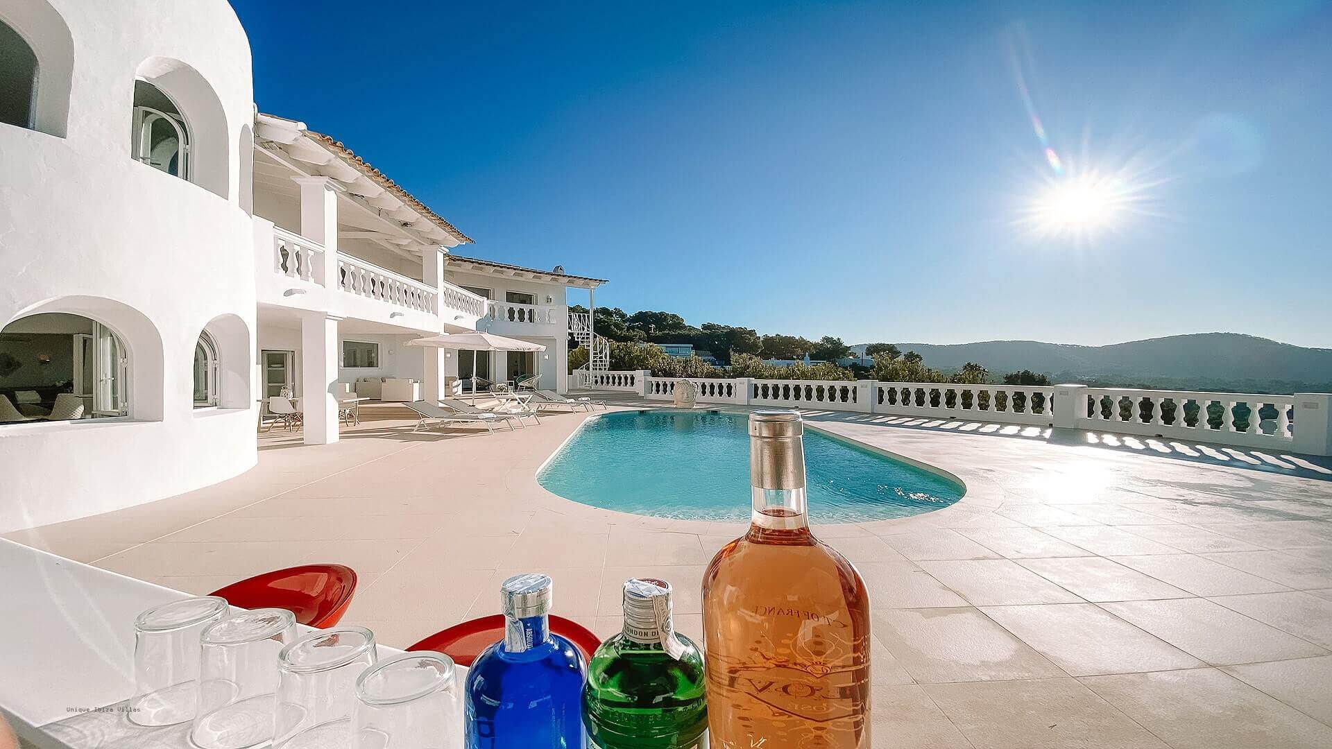 VILLA THE WHITE PEARL - 6 Bedrooms - Near Ibiza Town 
