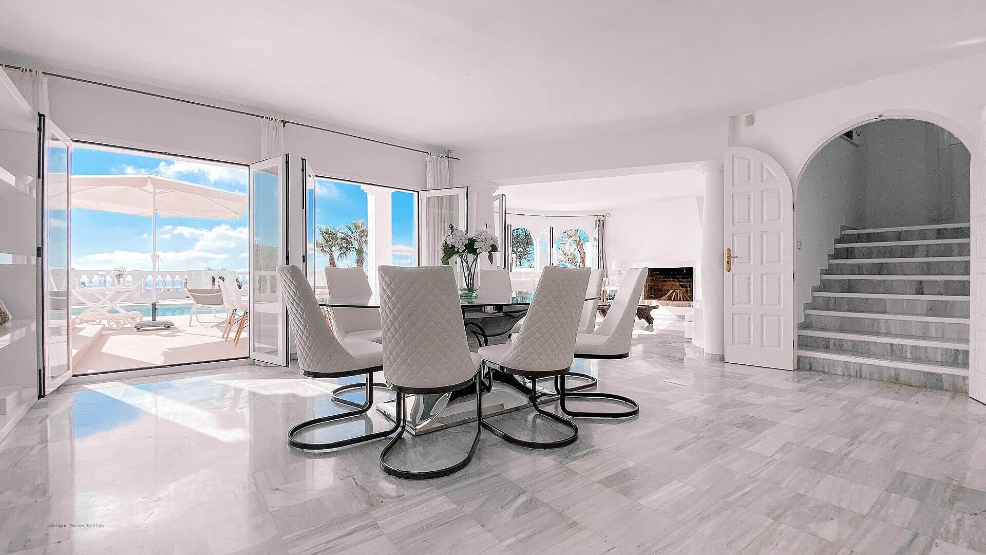 VILLA THE WHITE PEARL - 6 Bedrooms - Near Ibiza Town 