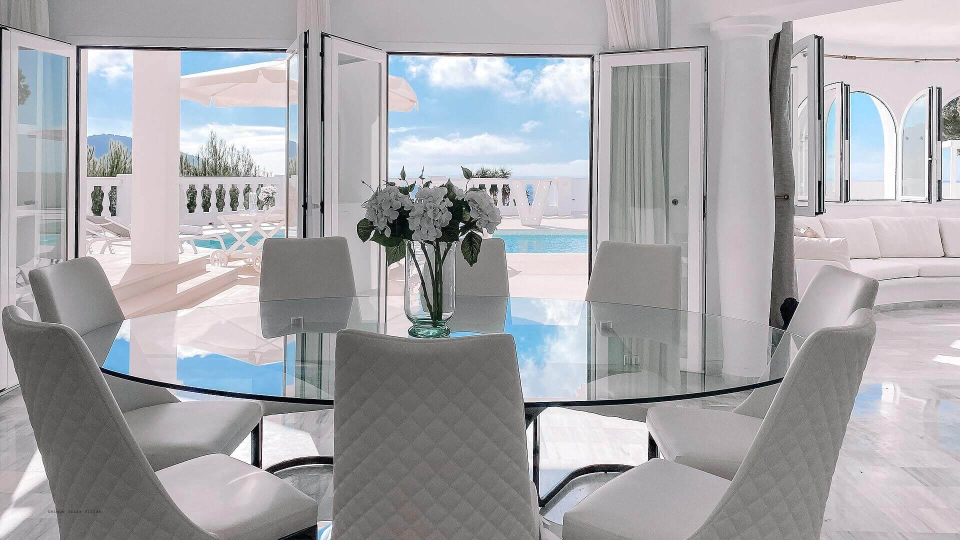 VILLA THE WHITE PEARL - 6 Bedrooms - Near Ibiza Town 