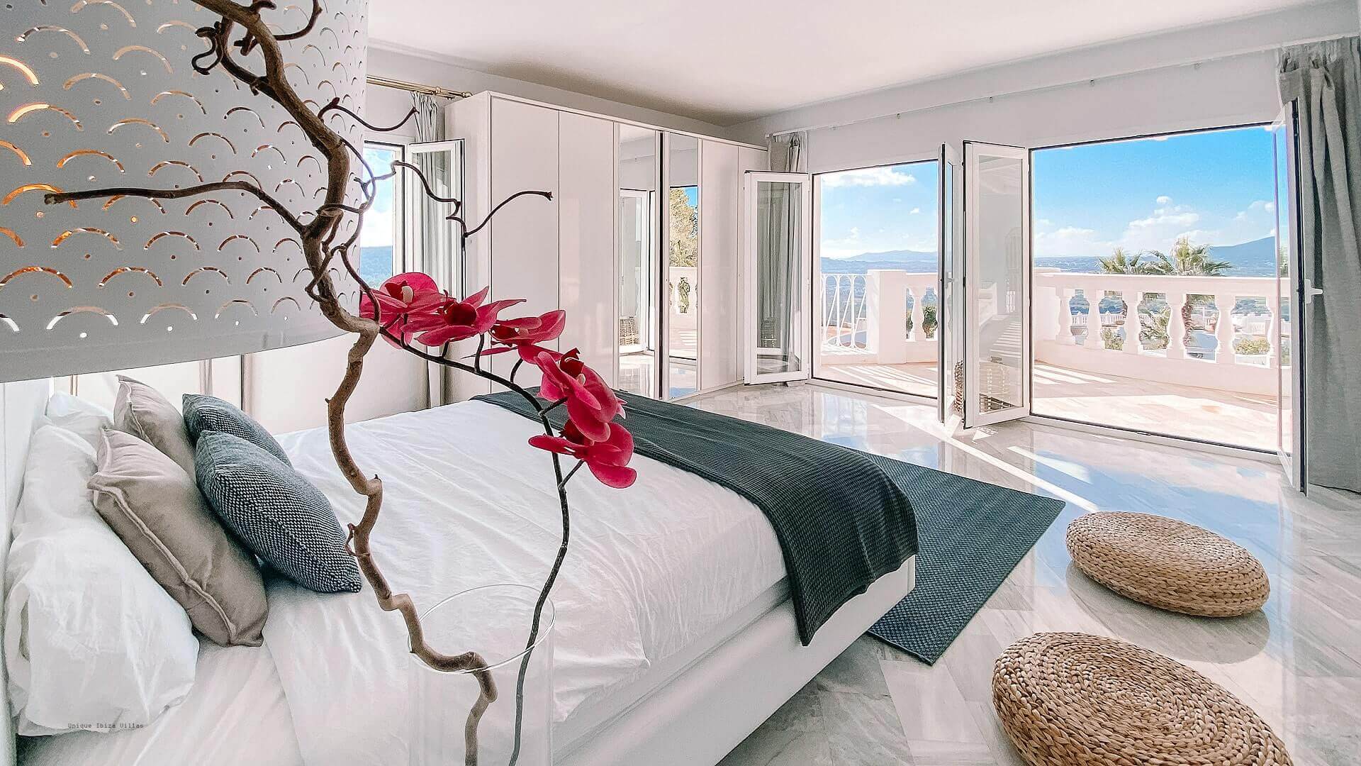 VILLA THE WHITE PEARL - 6 Bedrooms - Near Ibiza Town 