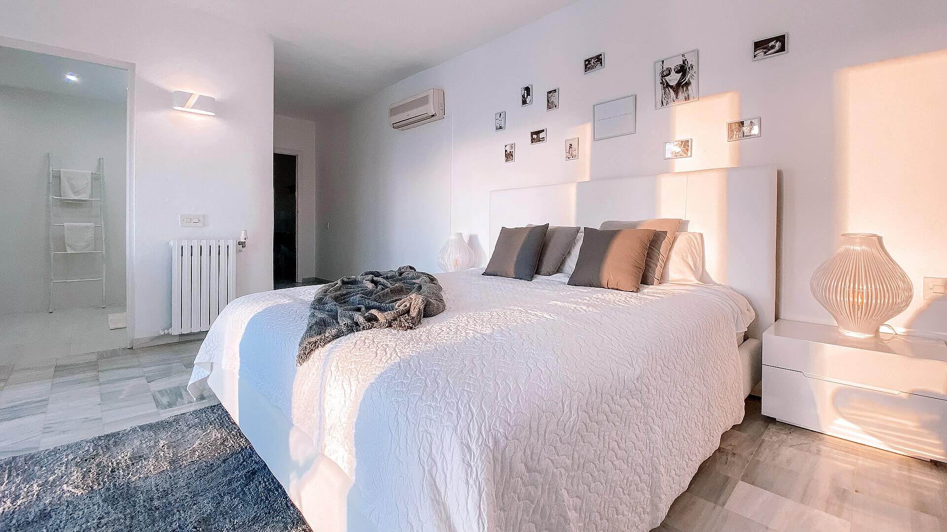 VILLA THE WHITE PEARL - 6 Bedrooms - Near Ibiza Town 