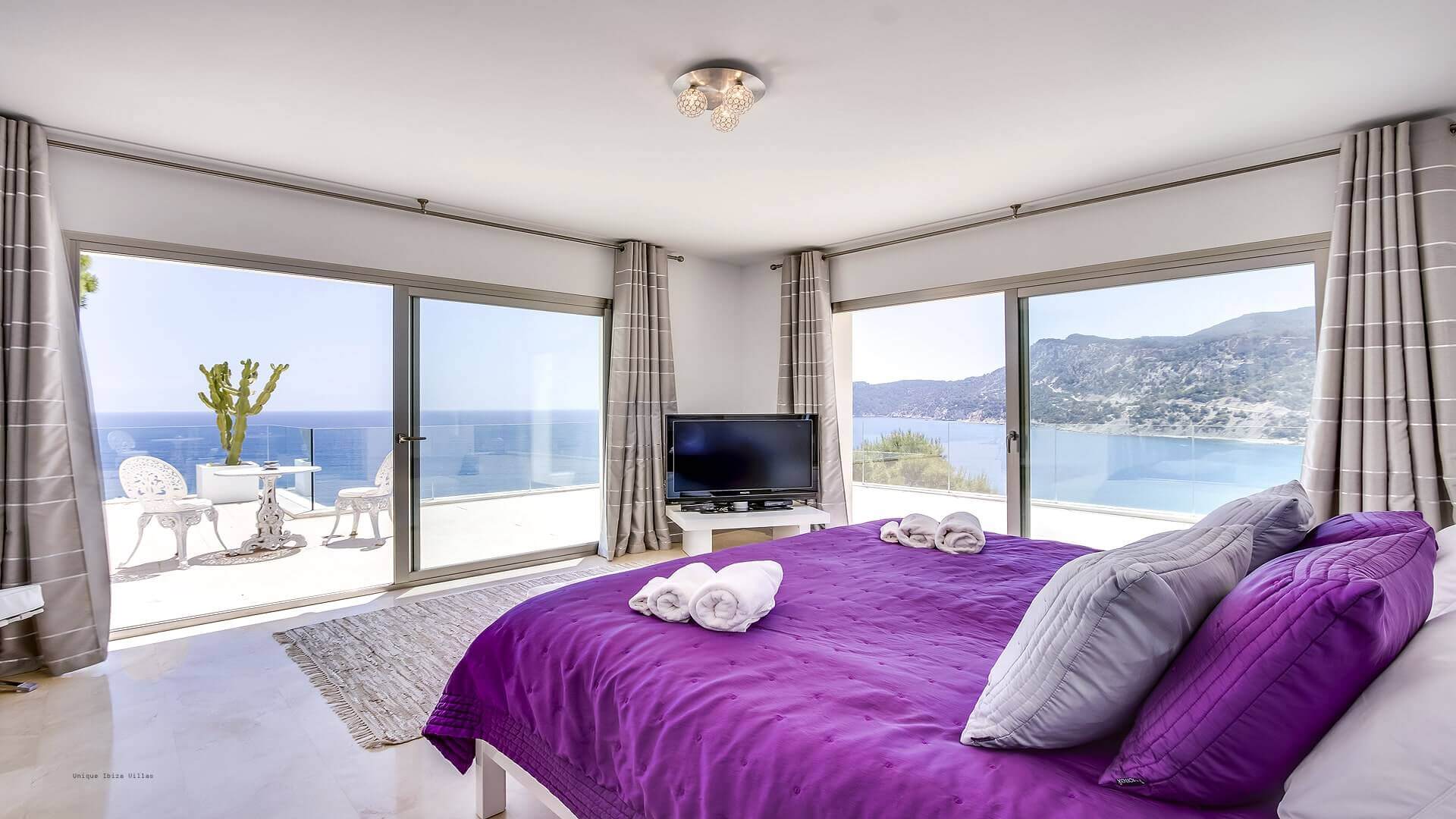 VILLA BLUE HAVEN - 6 Bedrooms - Es Cubells 