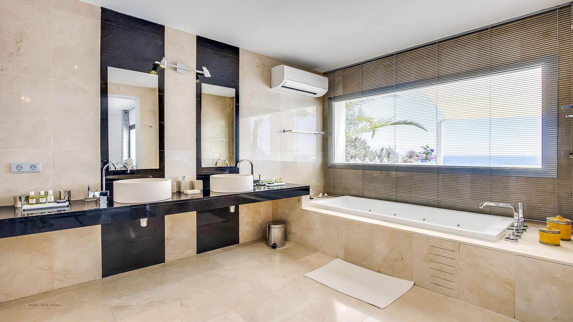VILLA BLUE HAVEN - 6 Bedrooms - Es Cubells 