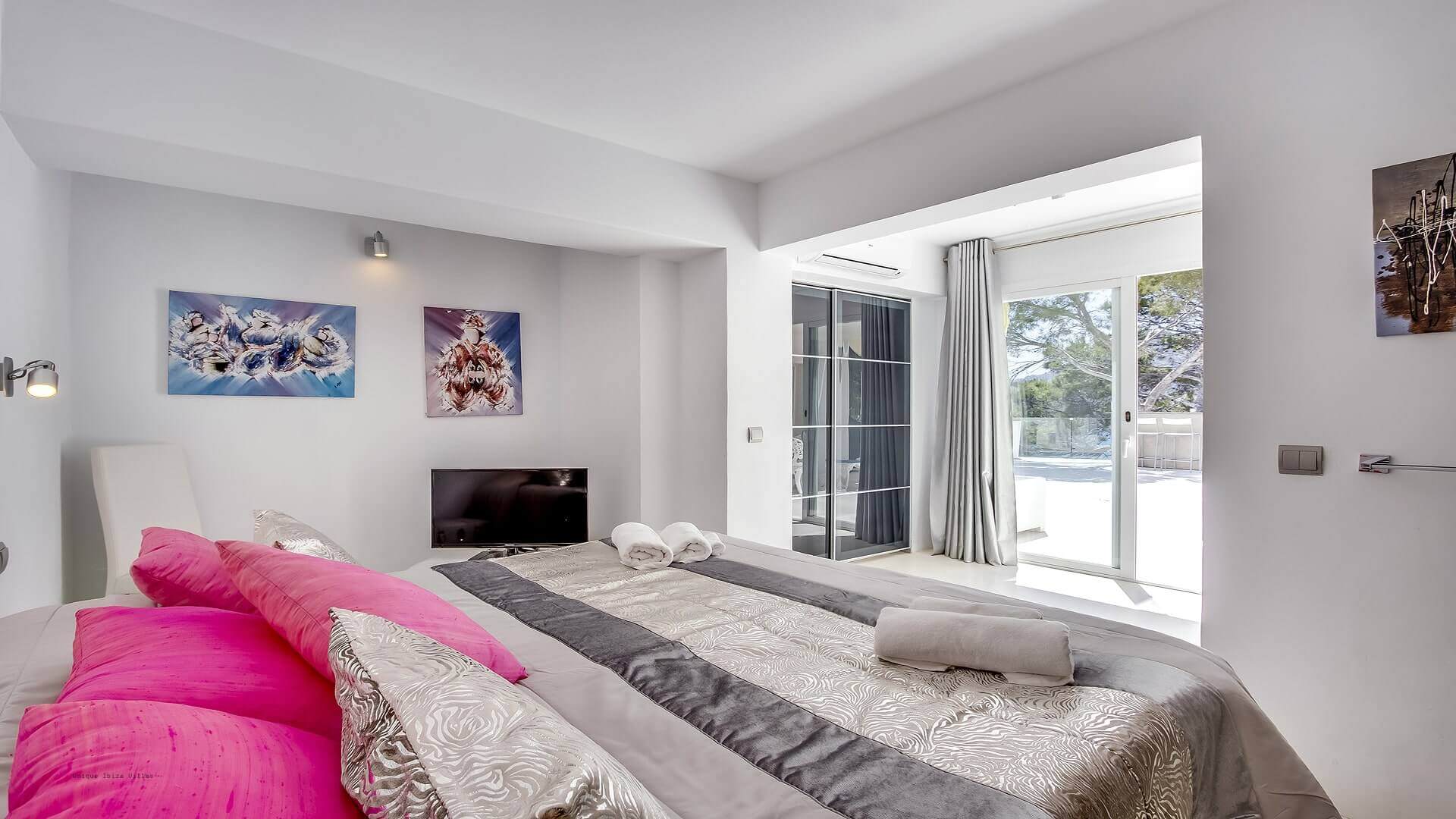 VILLA BLUE HAVEN - 6 Bedrooms - Es Cubells 