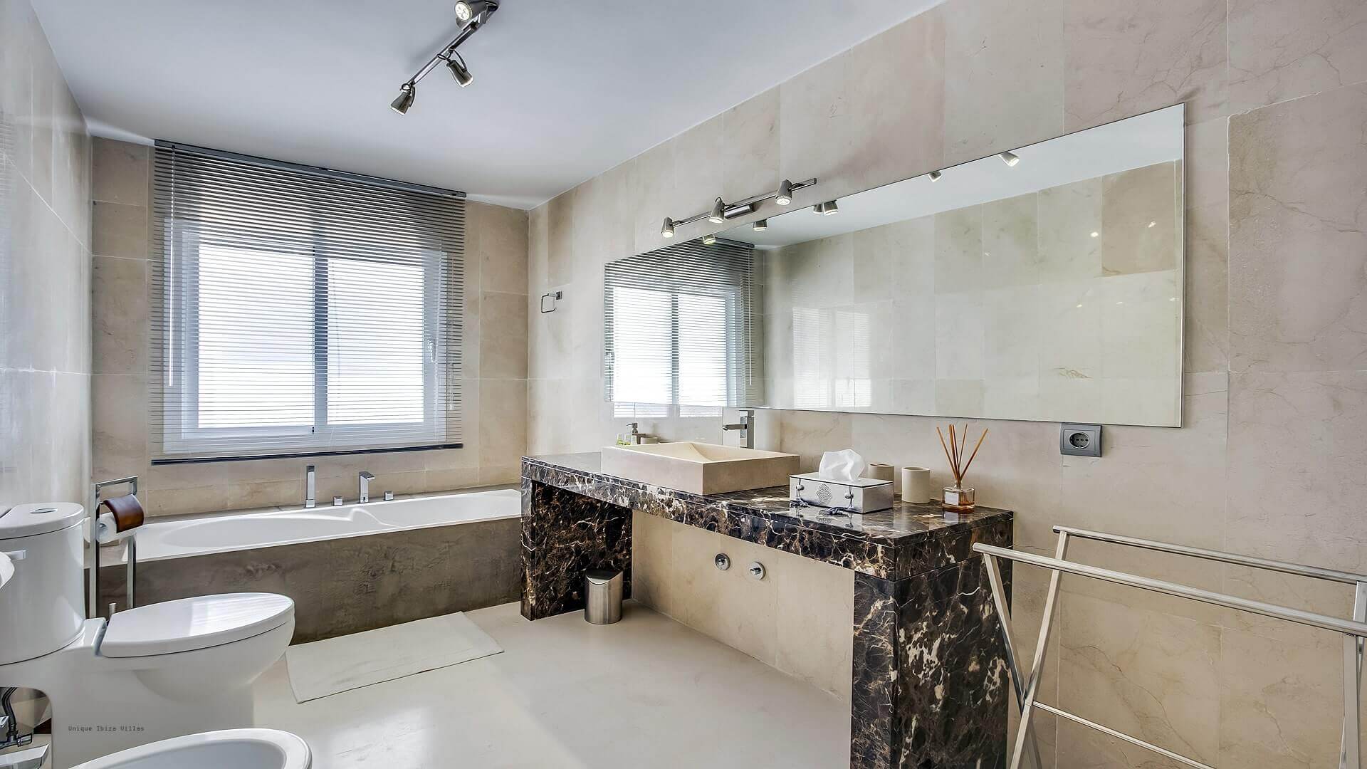 VILLA BLUE HAVEN - 6 Bedrooms - Es Cubells 