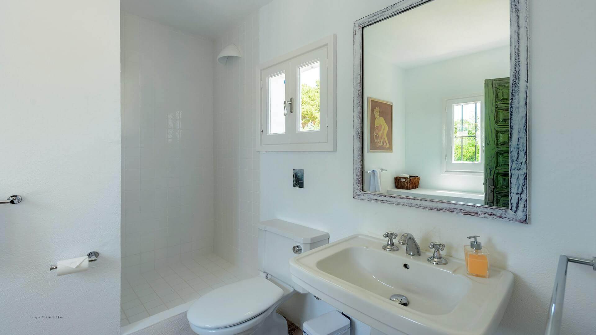 VILLA CIGALA - 7 Bedrooms - Cala Pada/Santa Eulalia (Walk To Beach) 