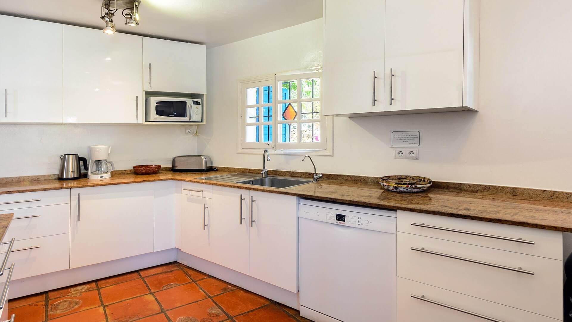 VILLA CIGALA - 5 Bedrooms - Cala Pada/Santa Eulalia (Walk To Beach)  
