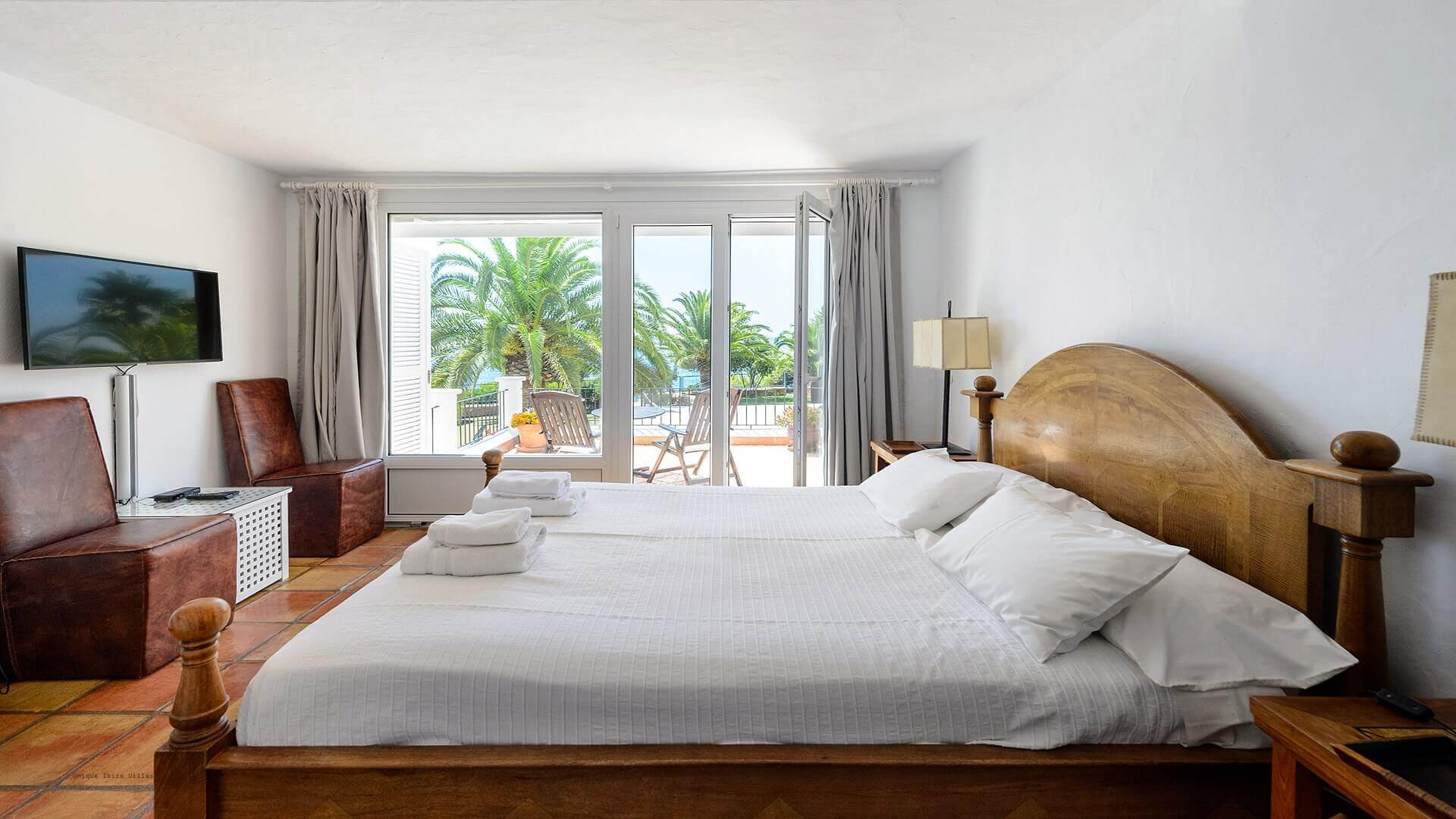 VILLA CIGALA - 5 Bedrooms - Cala Pada/Santa Eulalia (Walk To Beach)  