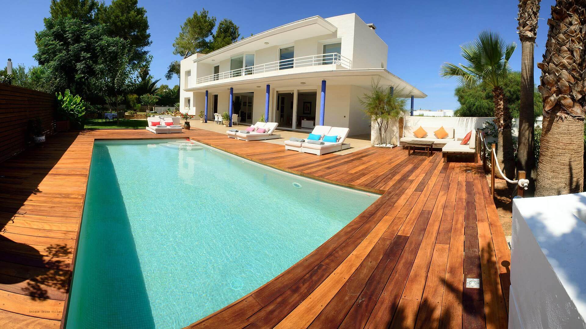 VILLA CAN LLUSIA - 4 bedrooms - San Antonio (Walk To Beach) 