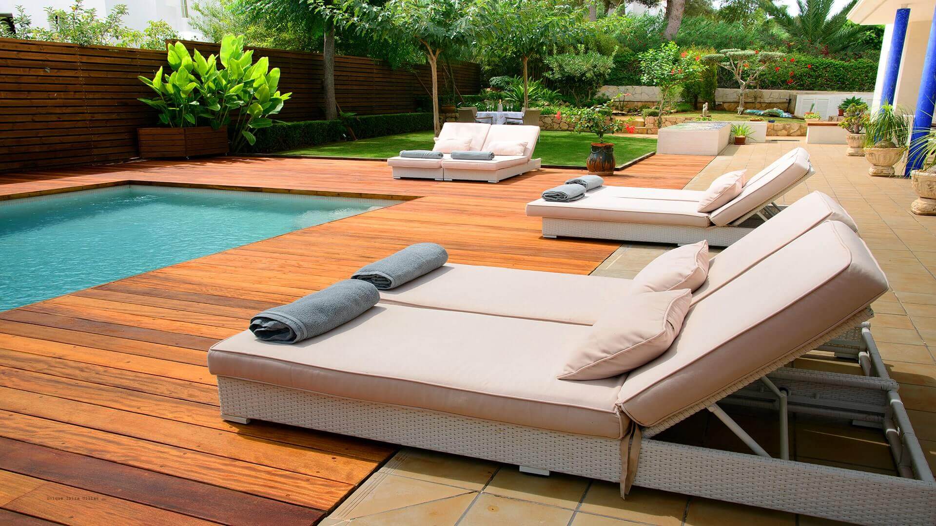 VILLA CAN LLUSIA - 4 bedrooms - San Antonio (Walk To Beach) 
