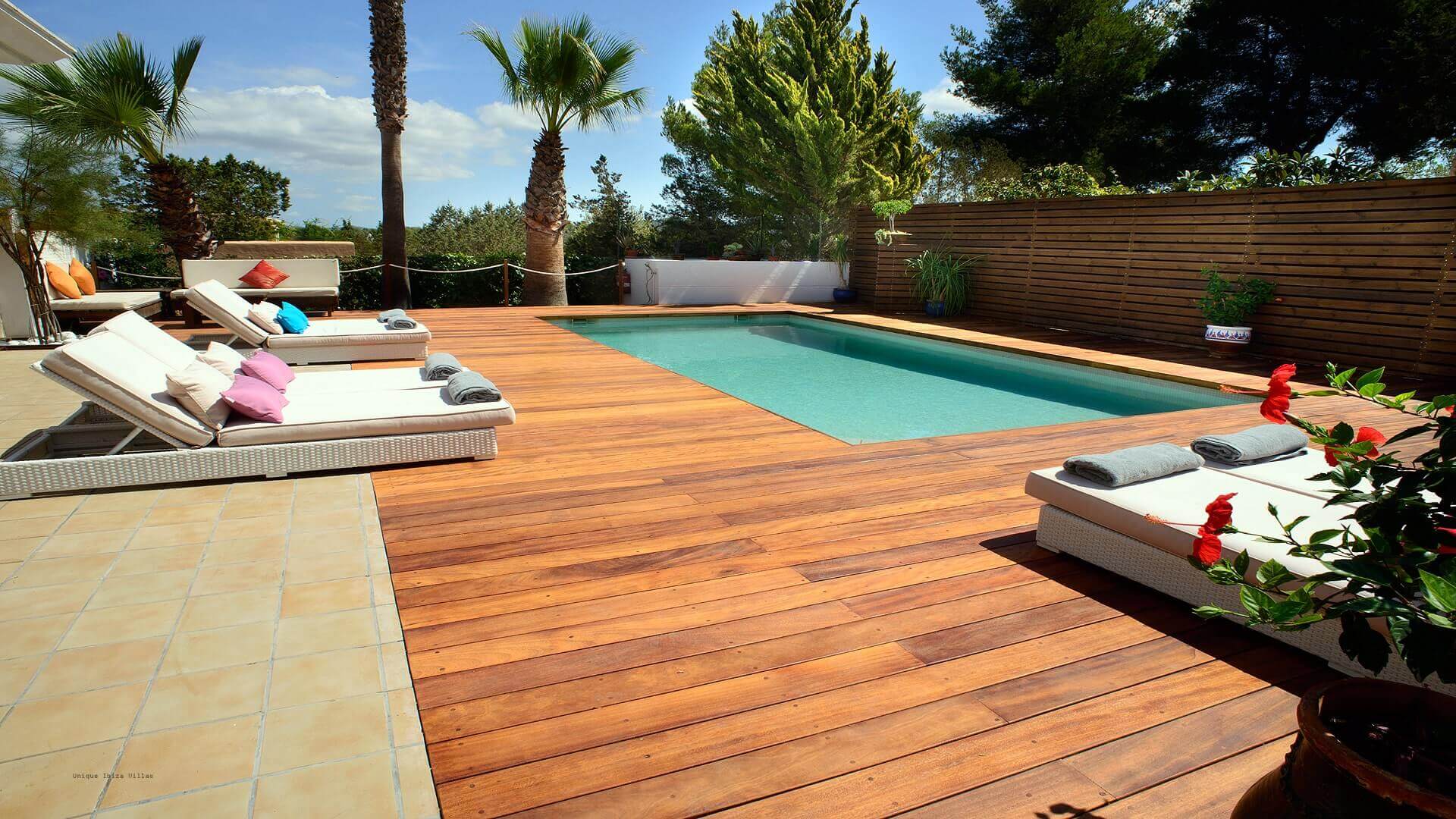 VILLA CAN LLUSIA - 4 bedrooms - San Antonio (Walk To Beach) 