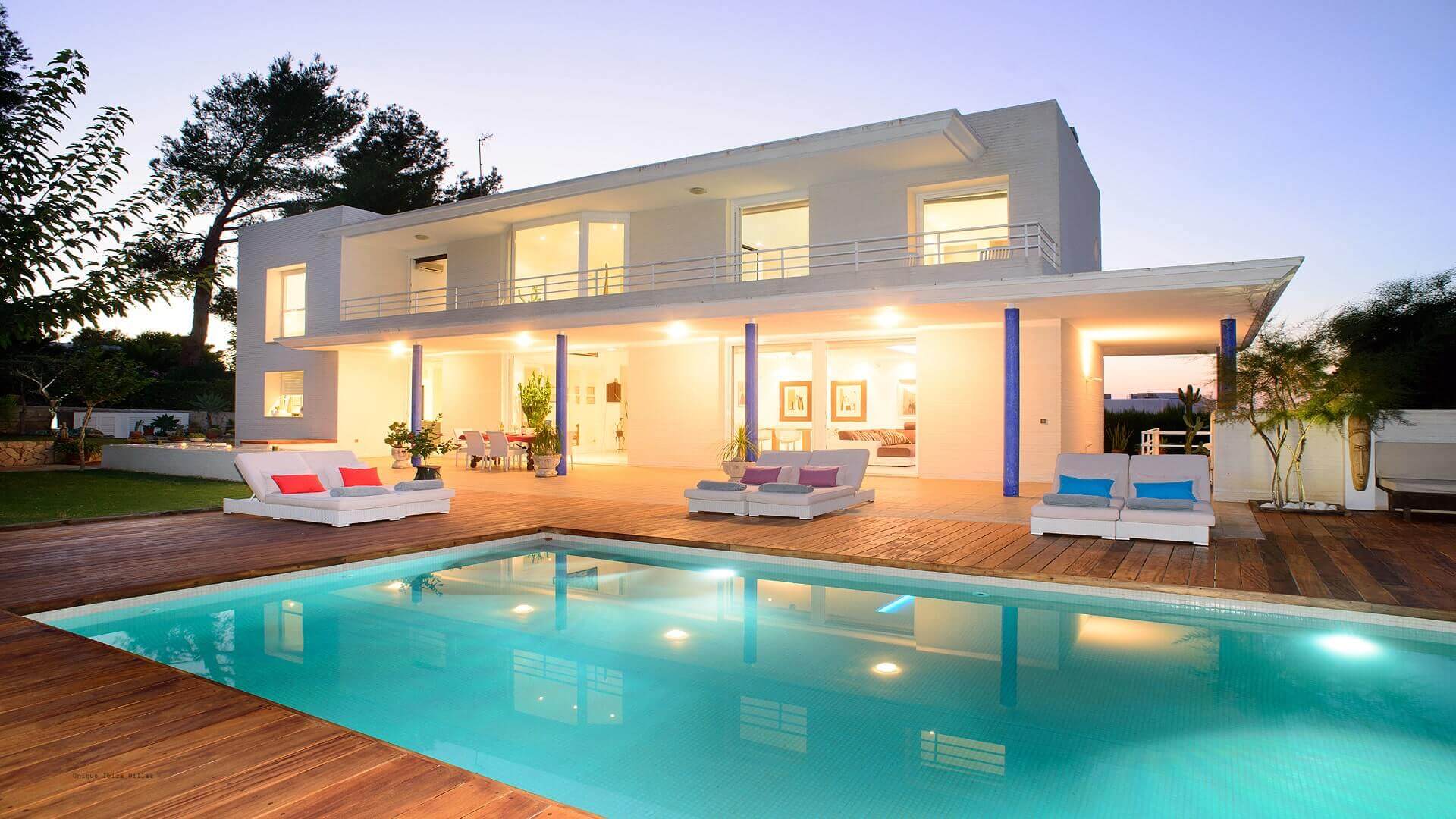 VILLA CAN LLUSIA - 4 bedrooms - San Antonio (Walk To Beach) 