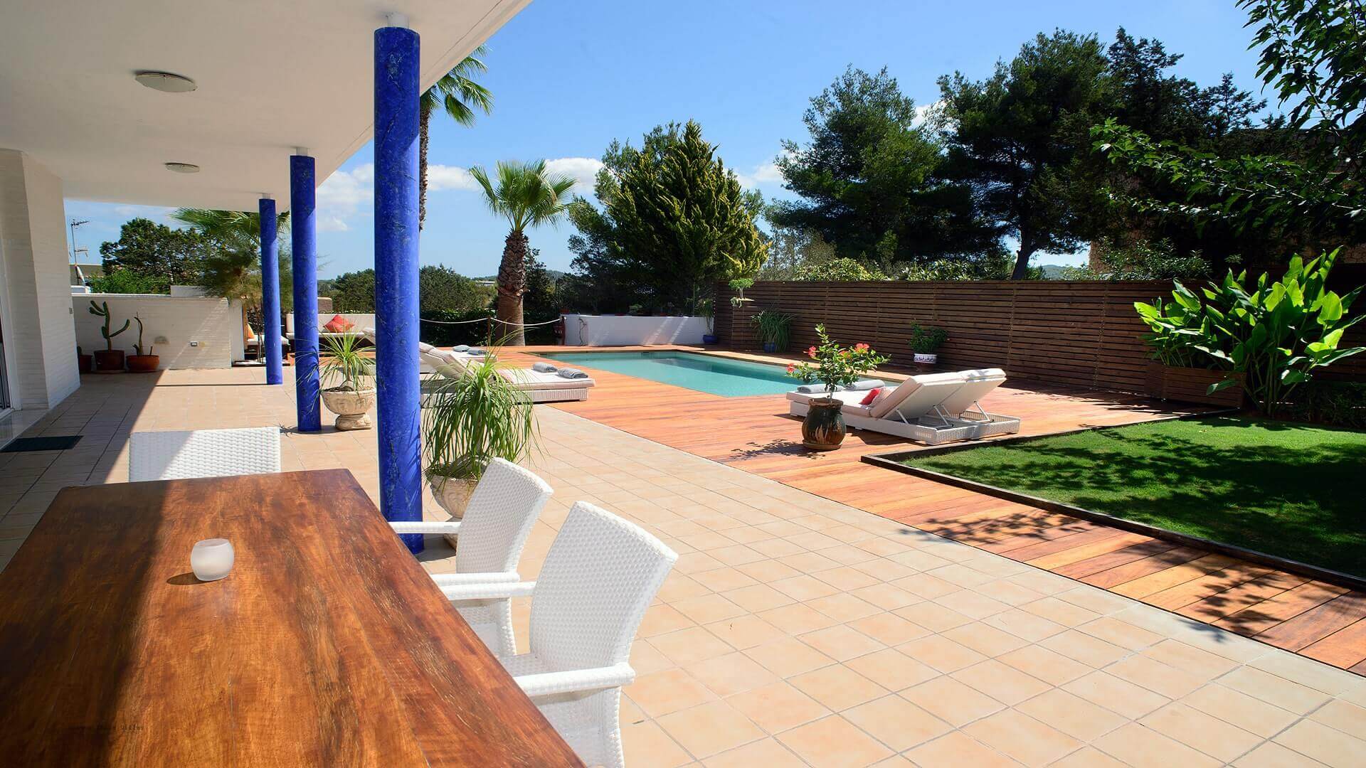 VILLA CAN LLUSIA - 4 bedrooms - San Antonio (Walk To Beach) 