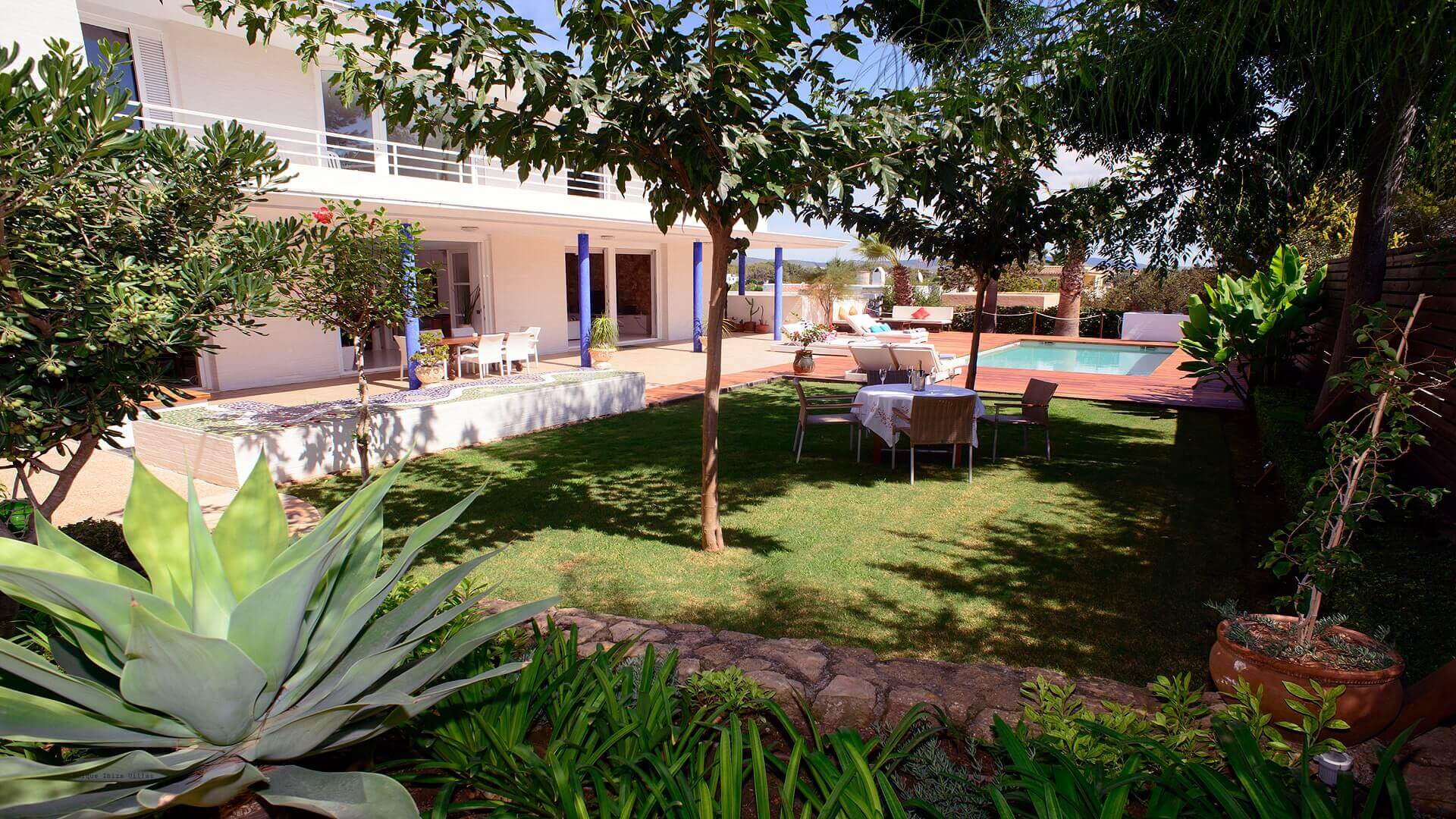 VILLA CAN LLUSIA - 4 bedrooms - San Antonio (Walk To Beach) 