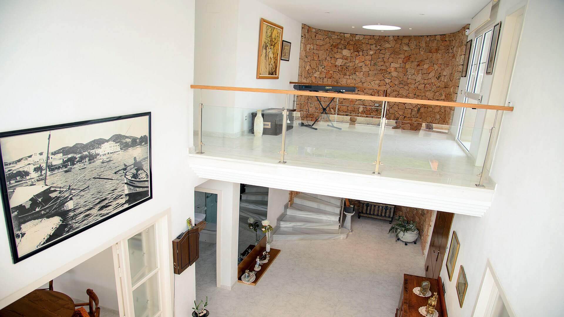 VILLA CAN LLUSIA - 4 bedrooms - San Antonio (Walk To Beach) 