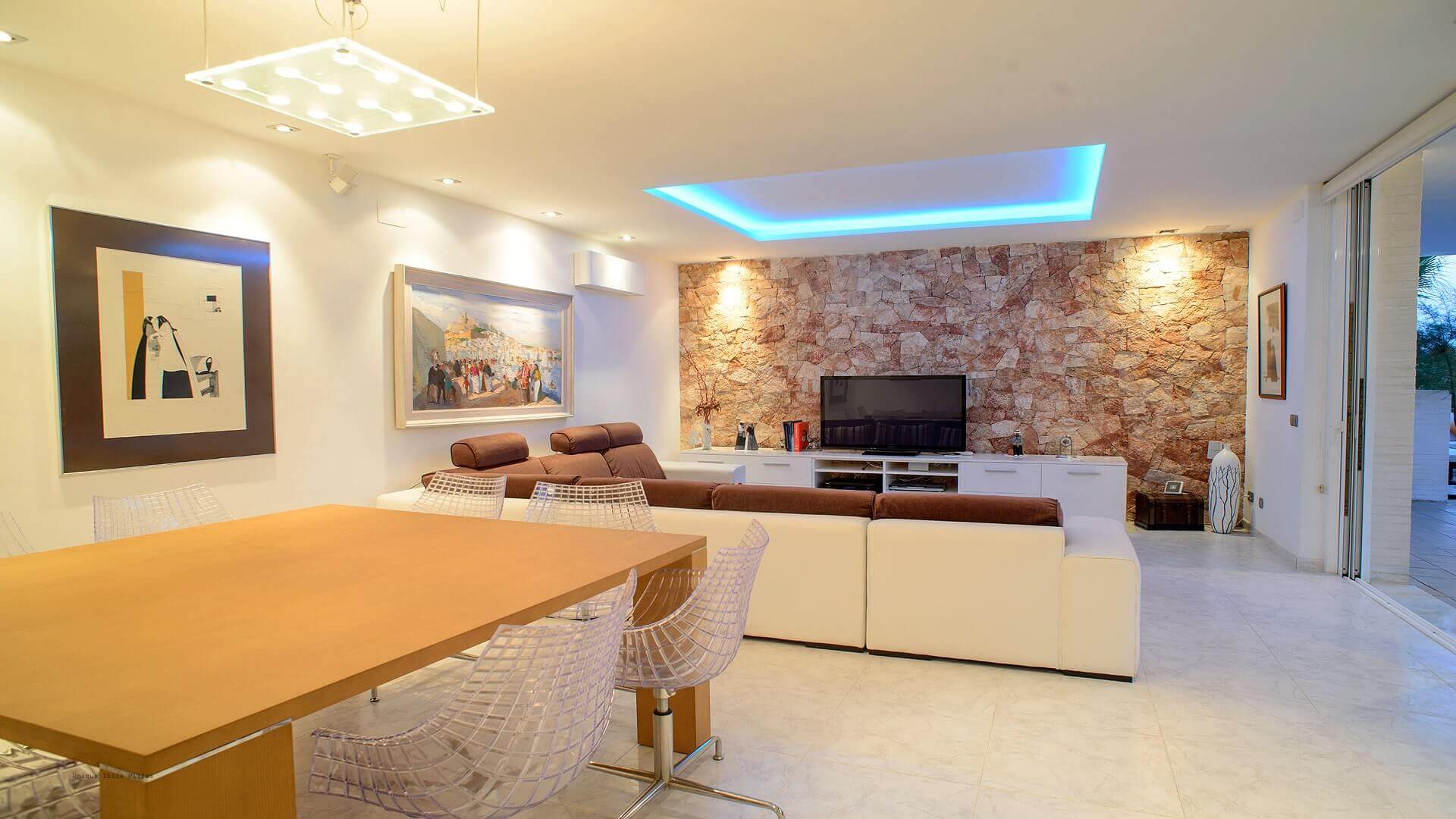 VILLA CAN LLUSIA - 4 bedrooms - San Antonio (Walk To Beach) 