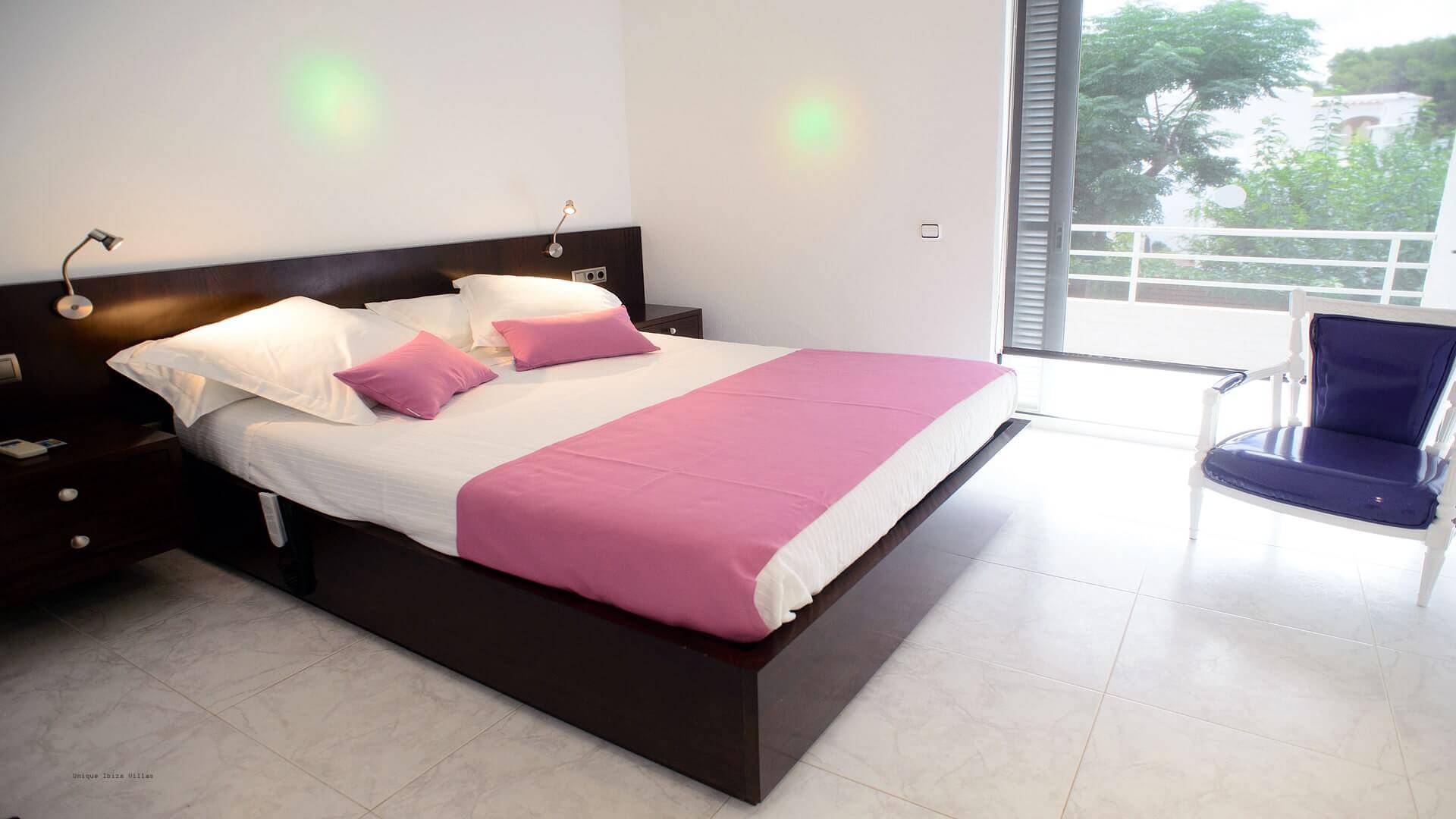 VILLA CAN LLUSIA - 4 bedrooms - San Antonio (Walk To Beach) 