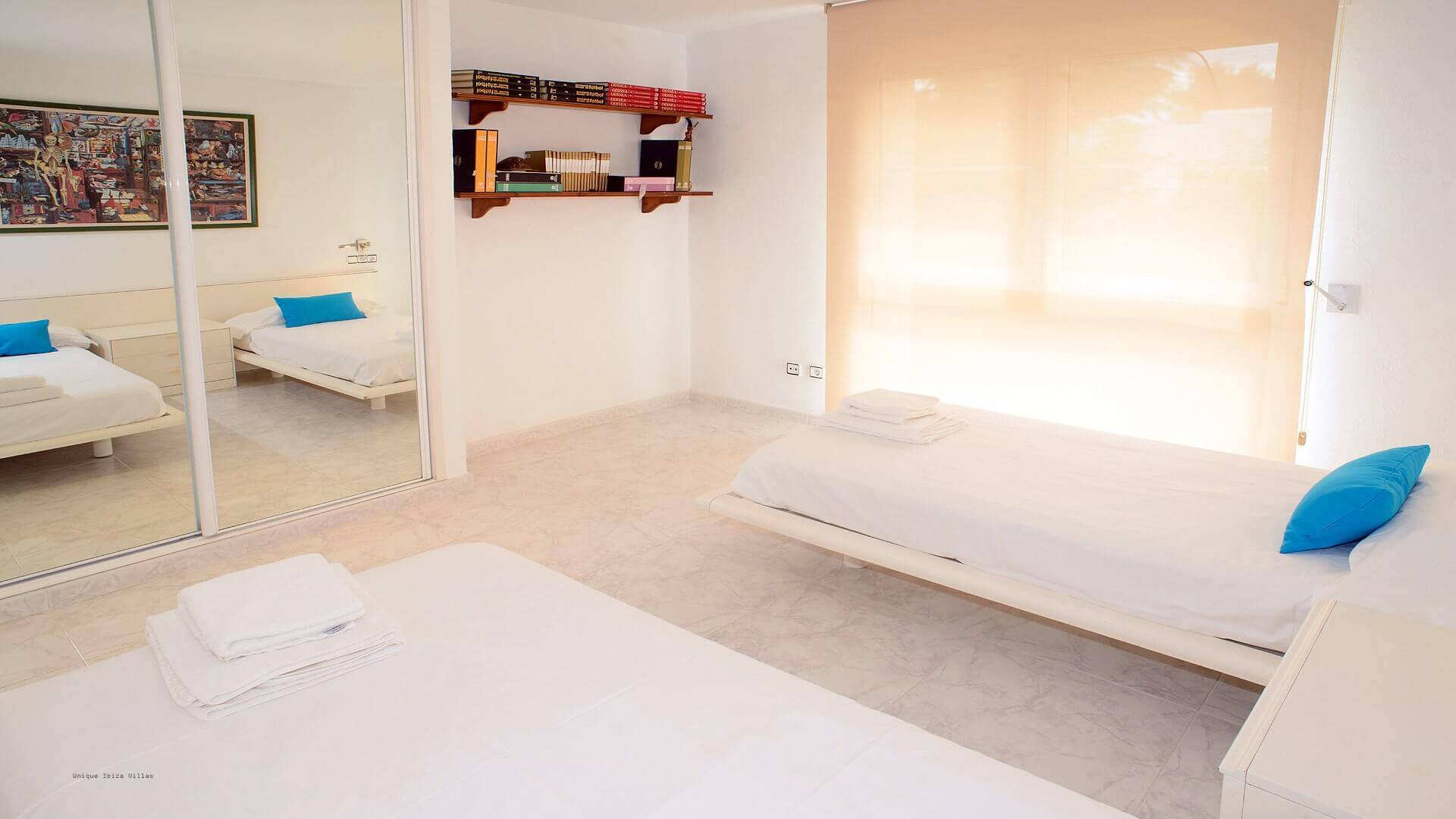 VILLA CAN LLUSIA - 4 bedrooms - San Antonio (Walk To Beach) 