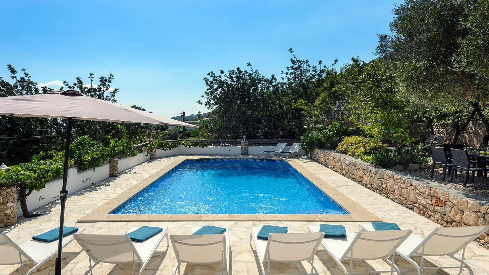 VILLA TORRE BES - 4 Bedrooms - Near San Antonio 