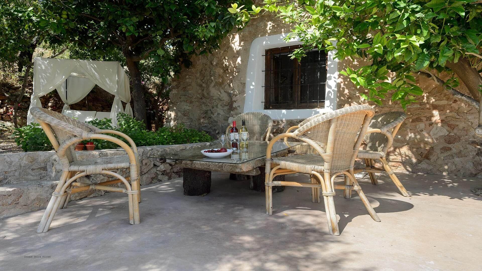 VILLA TORRE BES - 4 Bedrooms - Near San Antonio 