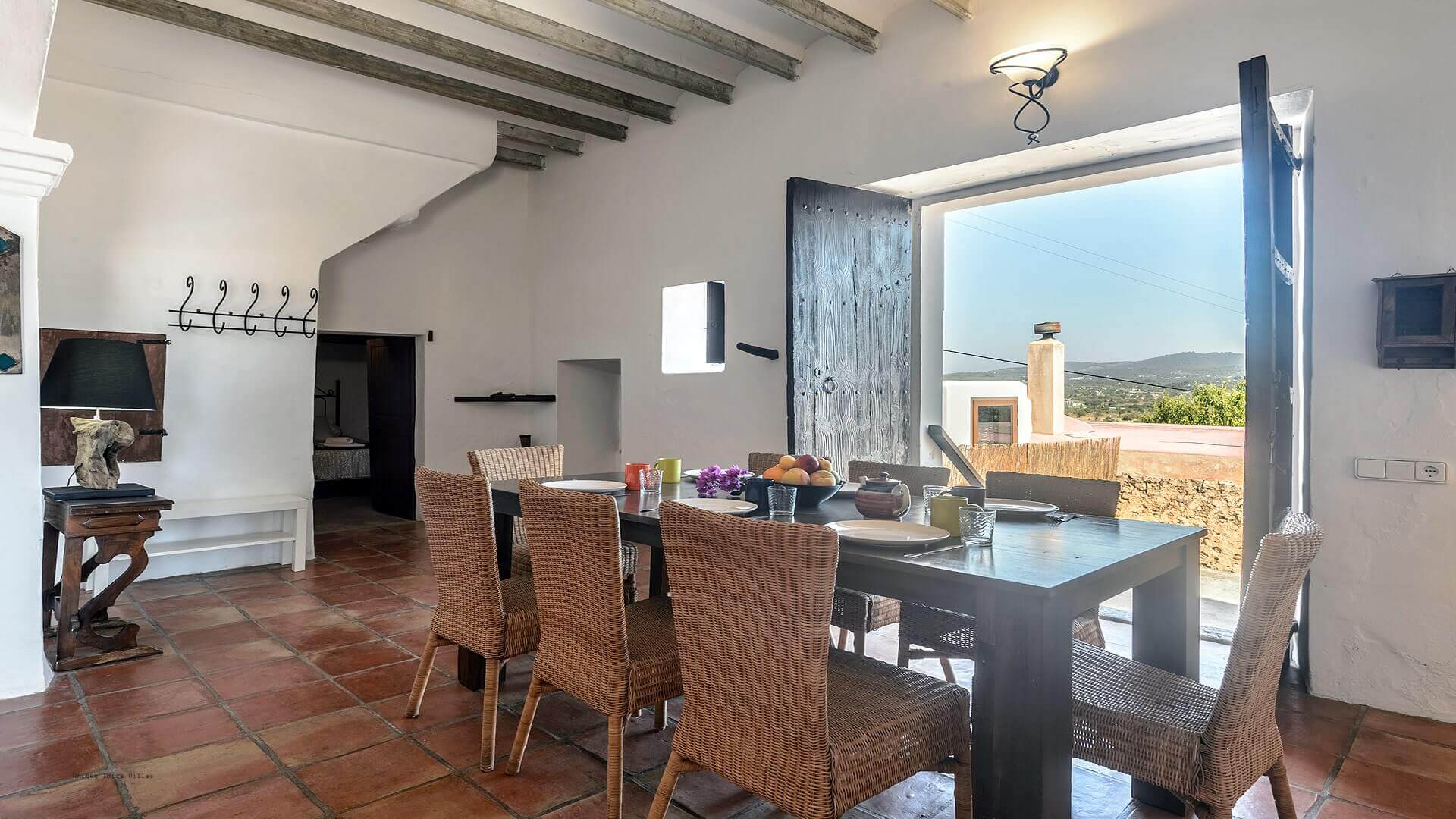 VILLA TORRE BES - 4 Bedrooms - Near San Antonio 