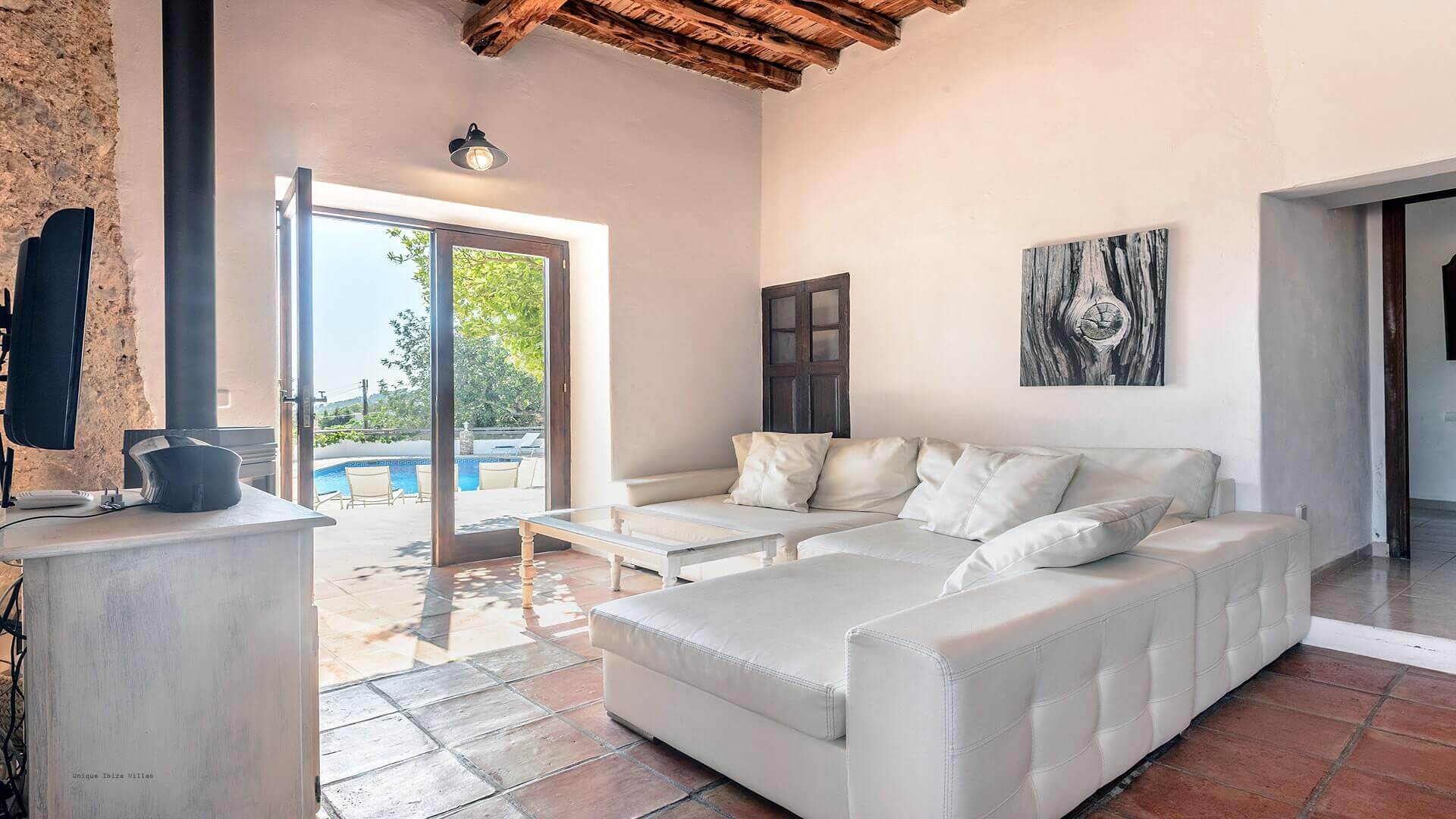 VILLA TORRE BES - 4 Bedrooms - Near San Antonio 