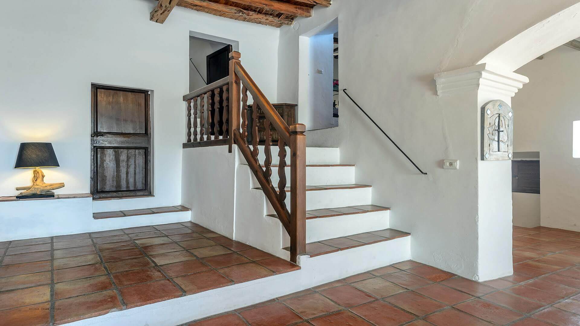 VILLA TORRE BES - 4 Bedrooms - Near San Antonio 