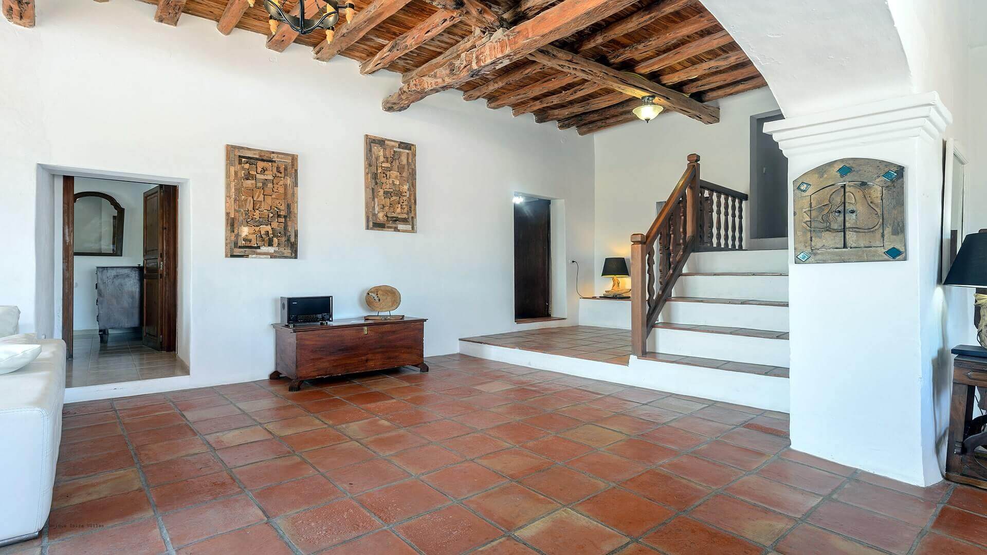 VILLA TORRE BES - 4 Bedrooms - Near San Antonio 