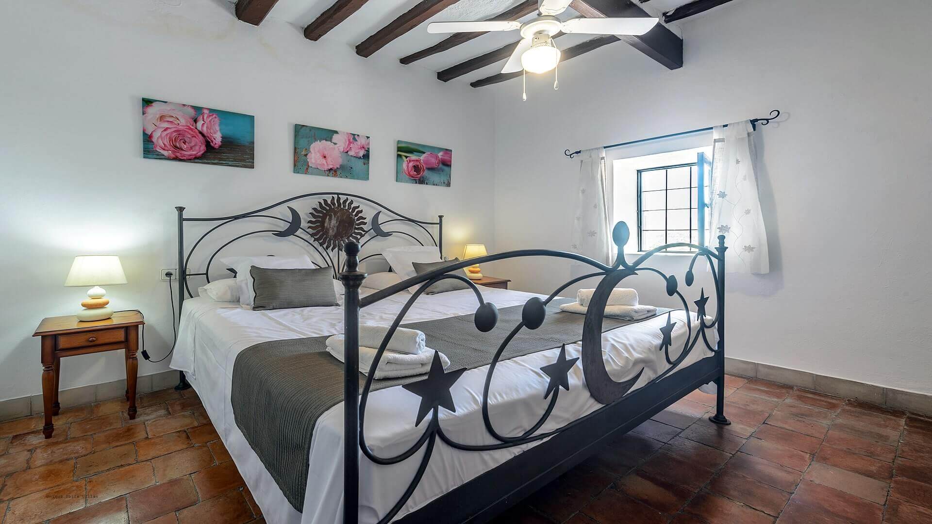 VILLA TORRE BES - 4 Bedrooms - Near San Antonio 
