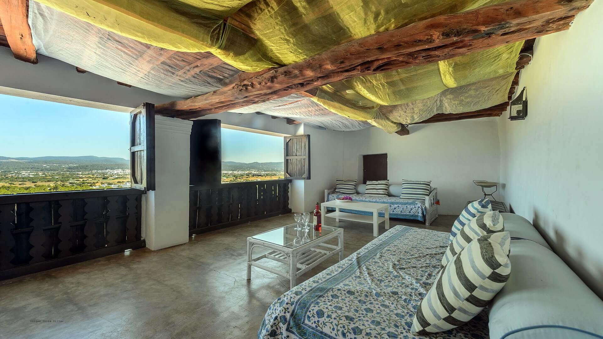 VILLA TORRE BES - 4 Bedrooms - Near San Antonio 