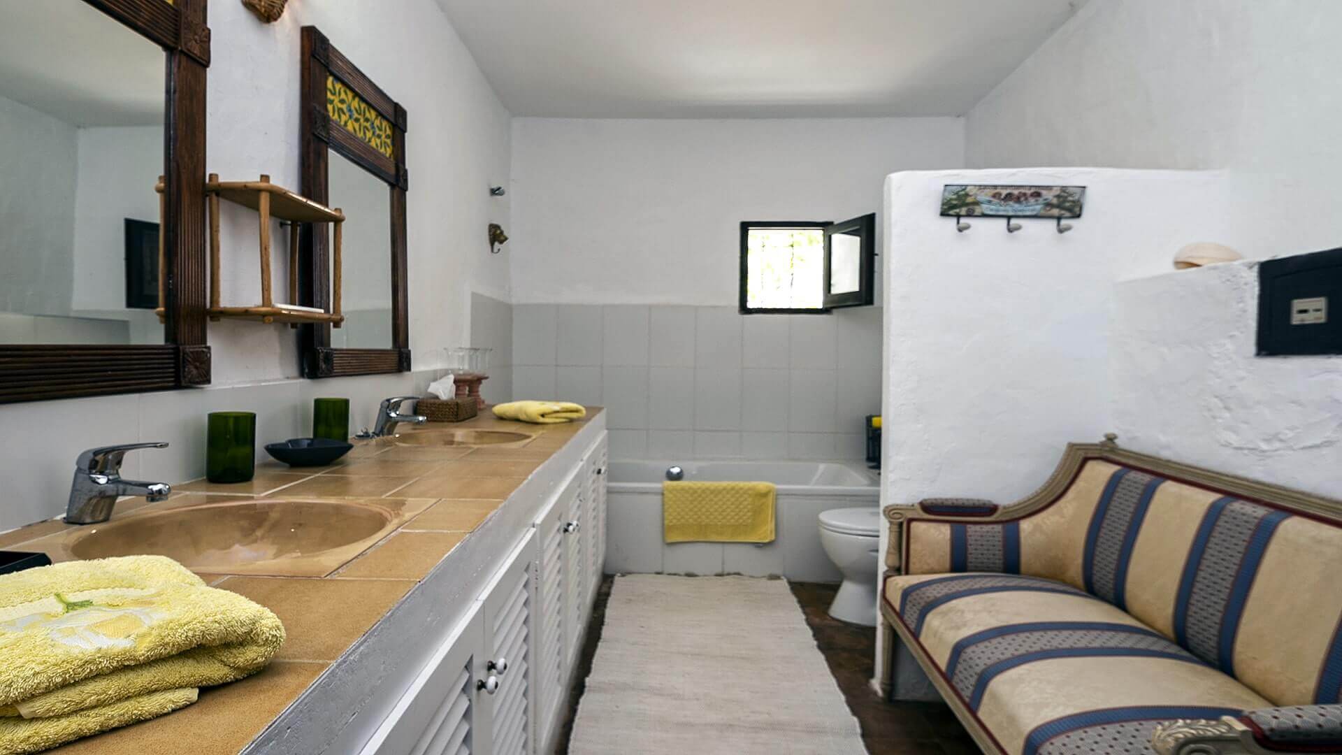 VILLA AMAPOLA - 4 Bedrooms - Cala Tarida/San Jose (Sunsets)