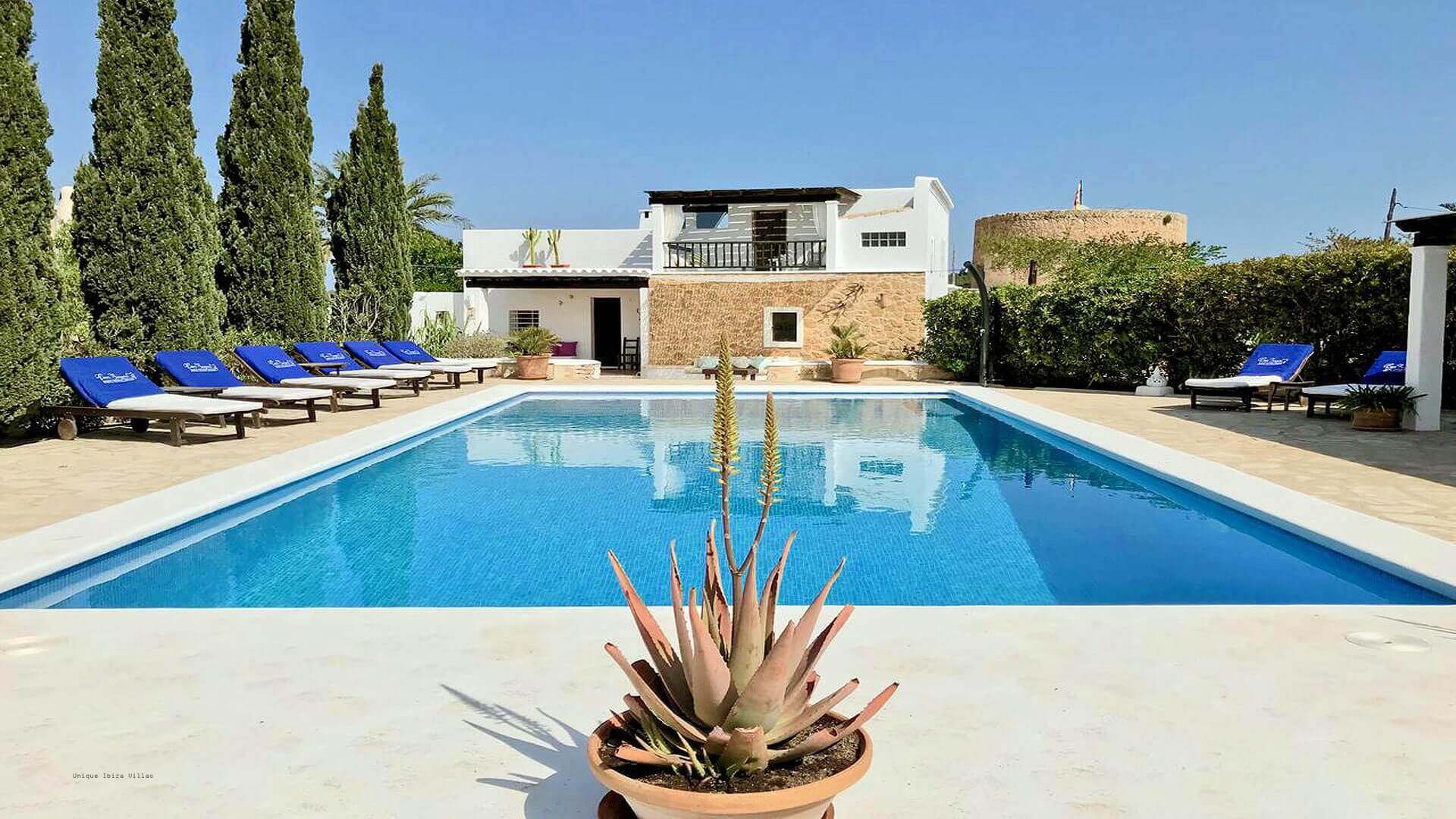 VILLA CUNA - 4 Bedrooms - San Jose (Walk To Village) 