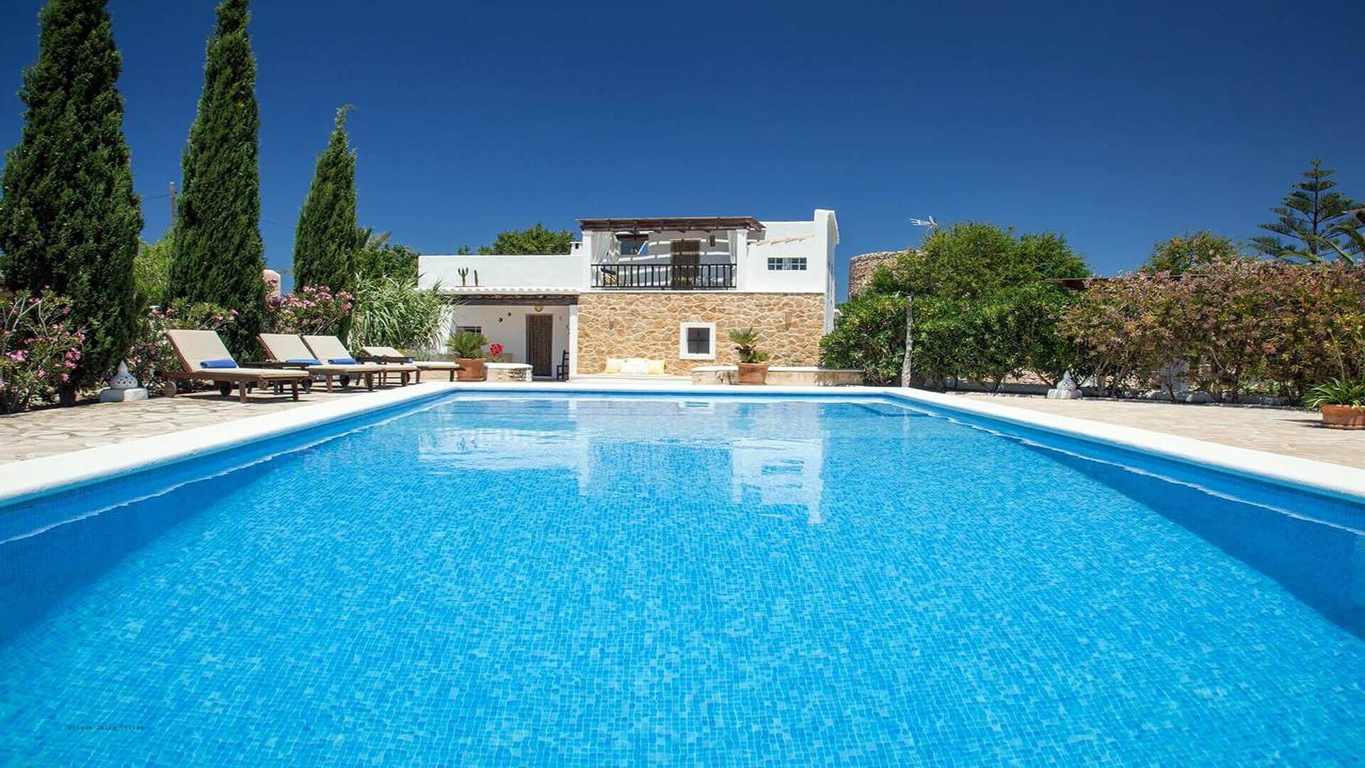 VILLA CUNA - 4 Bedrooms - San Jose (Walk To Village) 