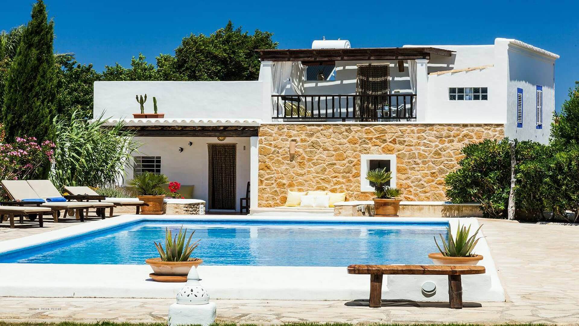 VILLA CUNA - 4 Bedrooms - San Jose (Walk To Village) 