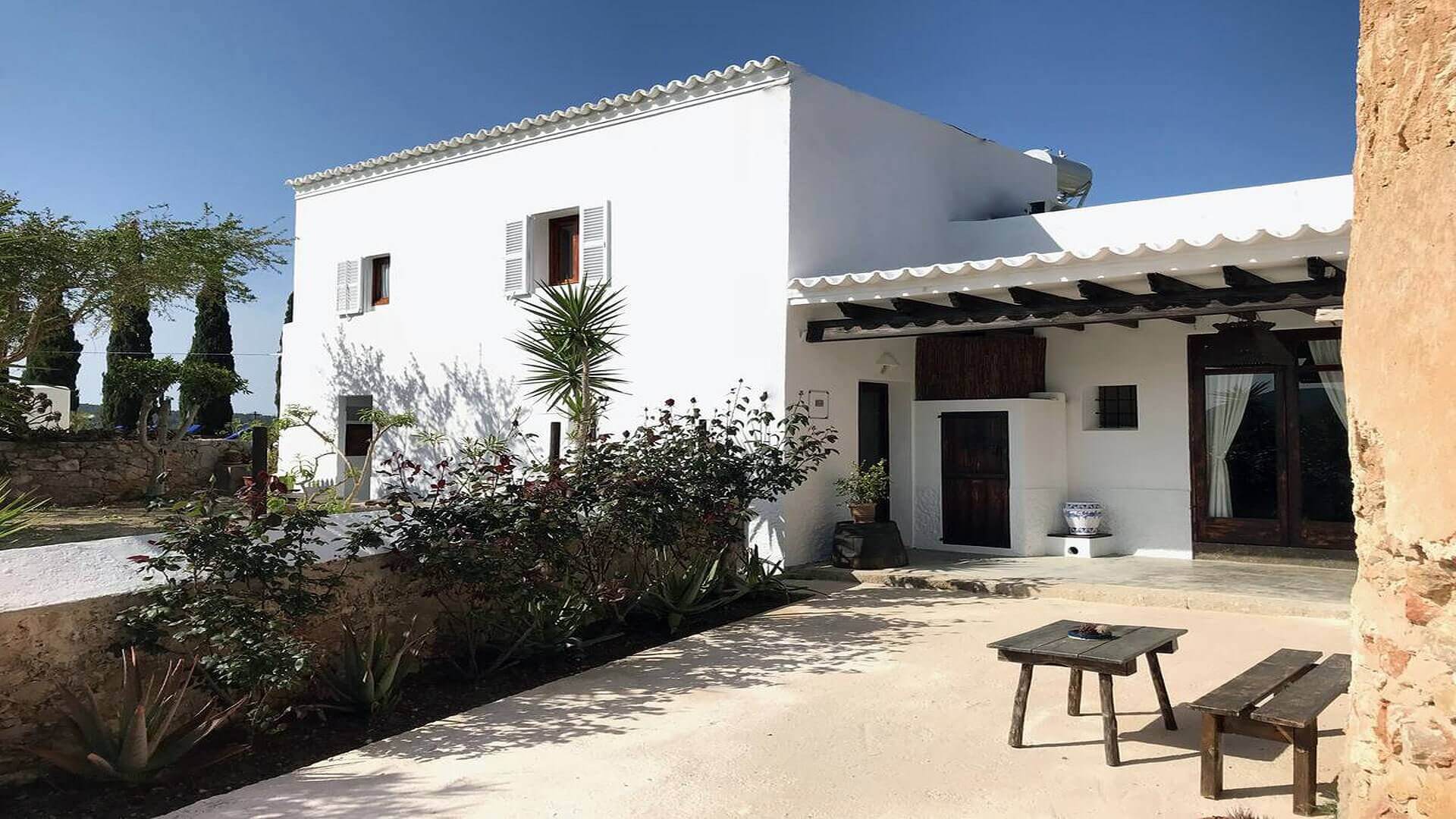 VILLA CUNA - 4 Bedrooms - San Jose (Walk To Village) 