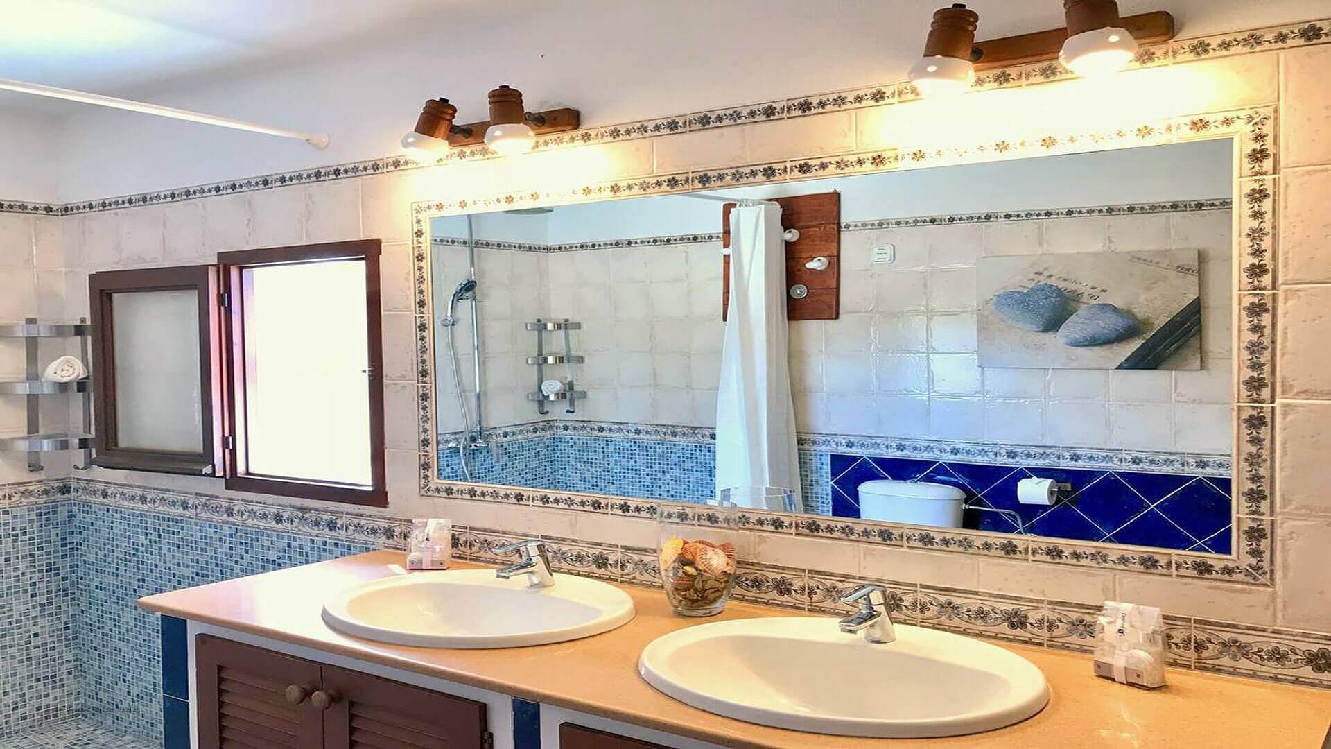 VILLA CUNA - 4 Bedrooms - San Jose (Walk To Village) 