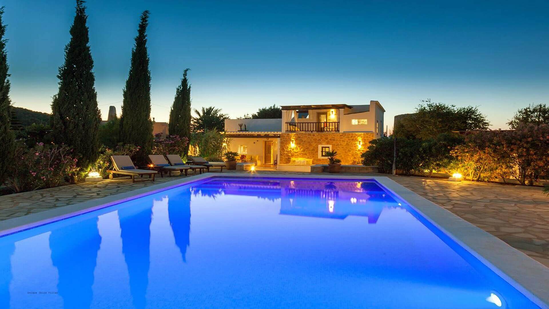 VILLA CUNA - 4 Bedrooms - San Jose (Walk To Village) 
