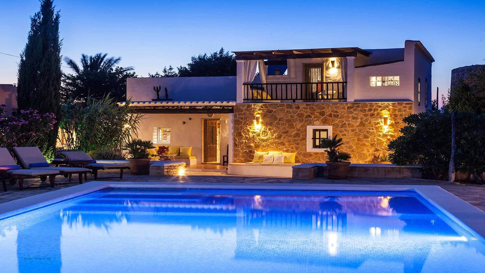 VILLA CUNA - 4 Bedrooms - San Jose (Walk To Village) 