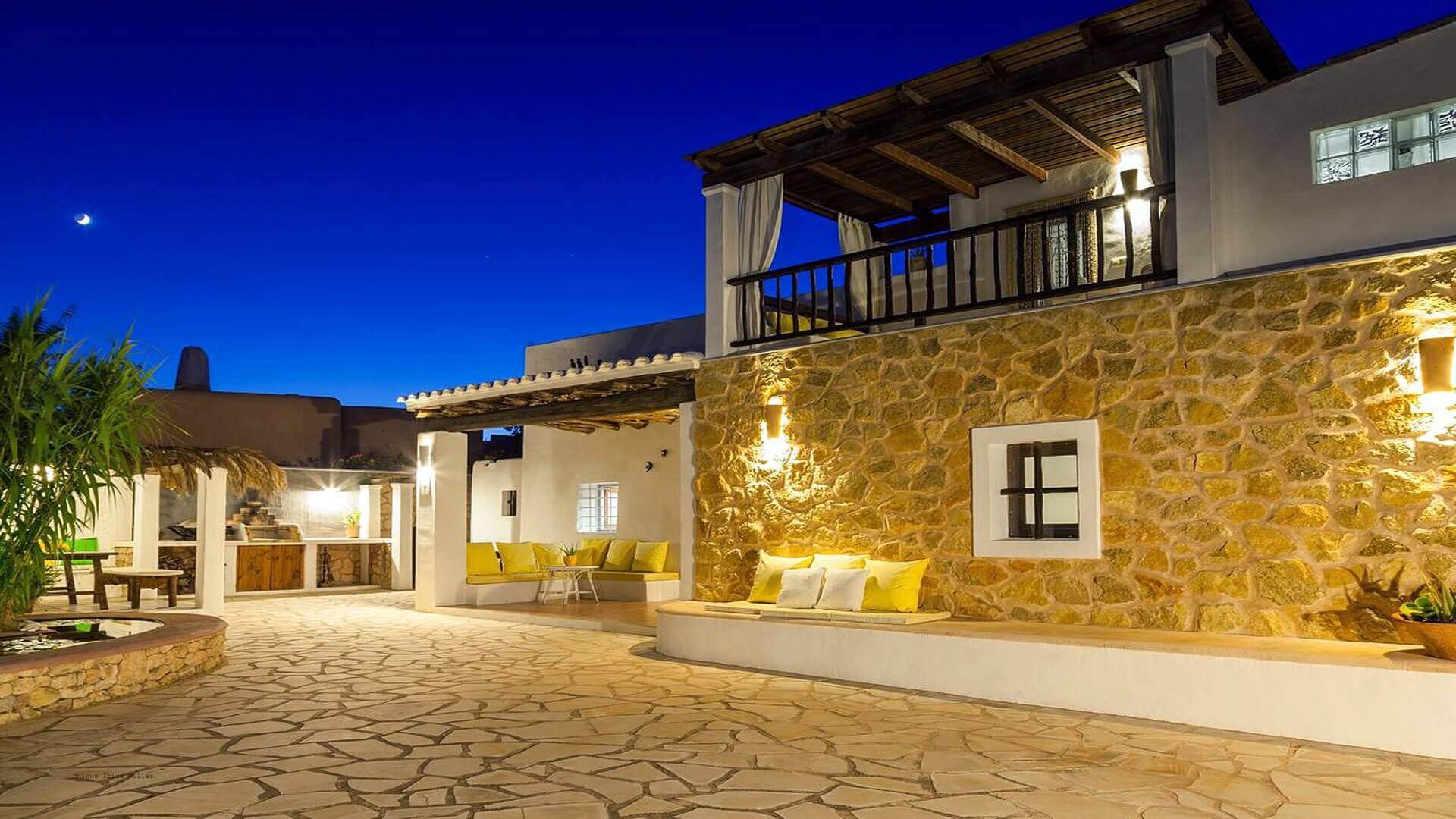 VILLA CUNA - 4 Bedrooms - San Jose (Walk To Village) 