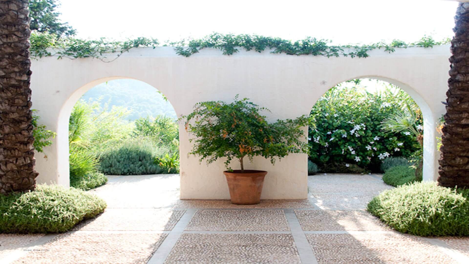 VILLA SANTY - 6 Bedrooms - Cala Xarraca/Cala Xuclar