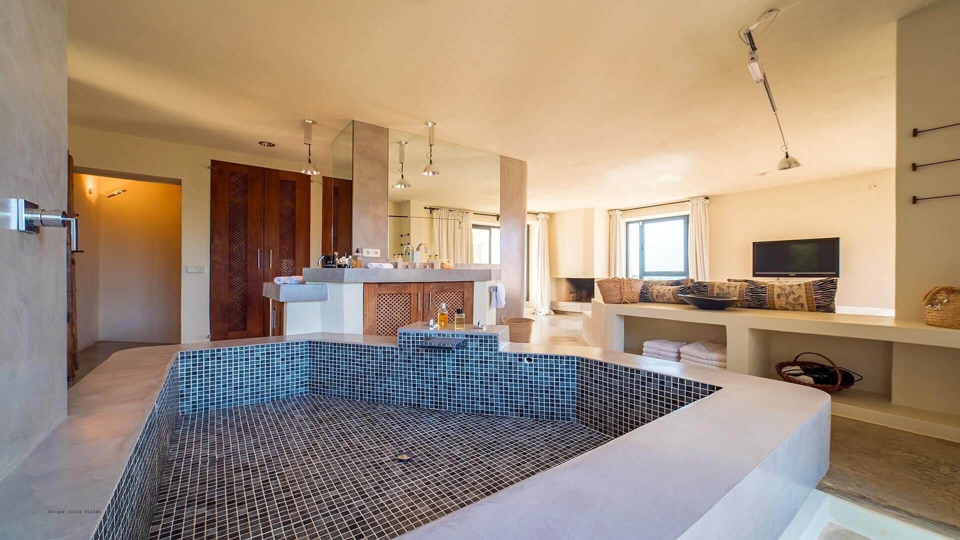 VILLA CASTILLO DE ES CUBELLS - 3 Bedrooms - Es Cubells