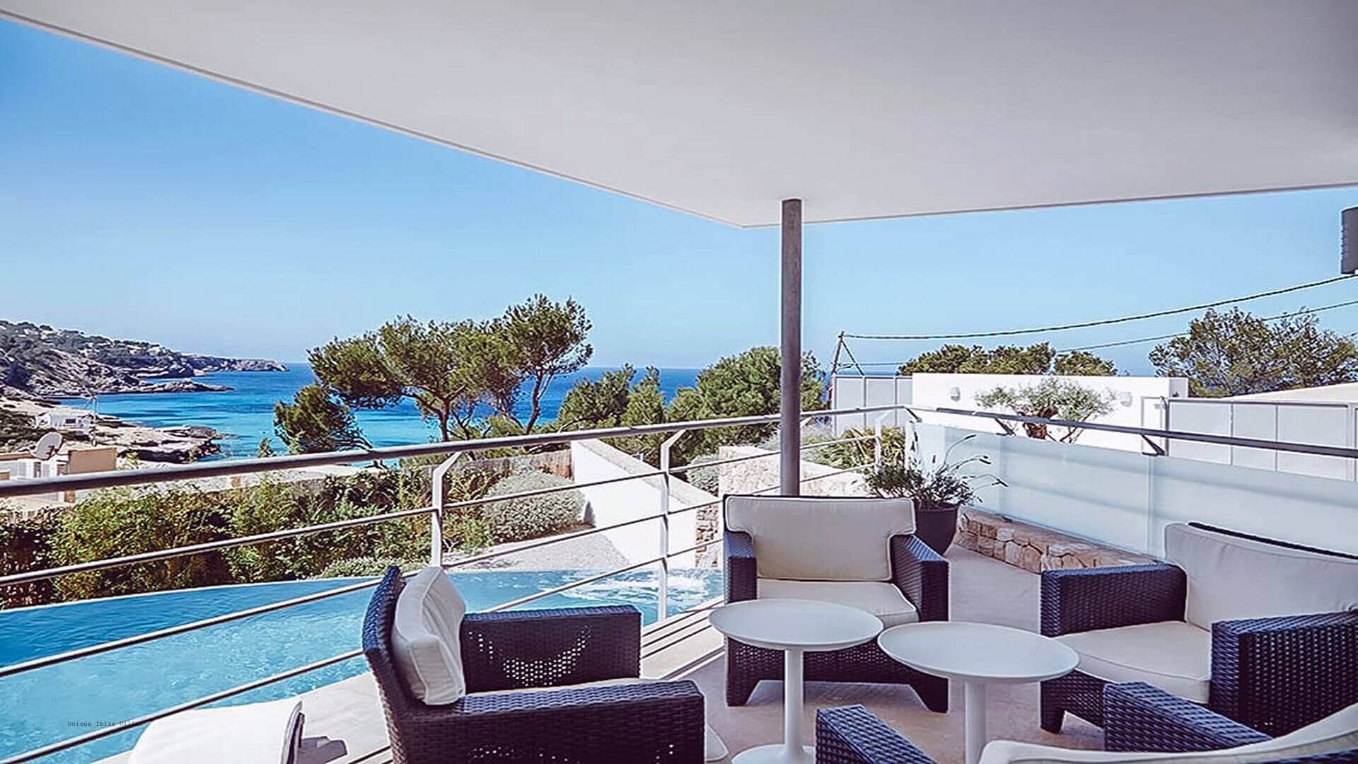 VILLA ANDREY - 5 Bedrooms - Cala Tarida (Beach)