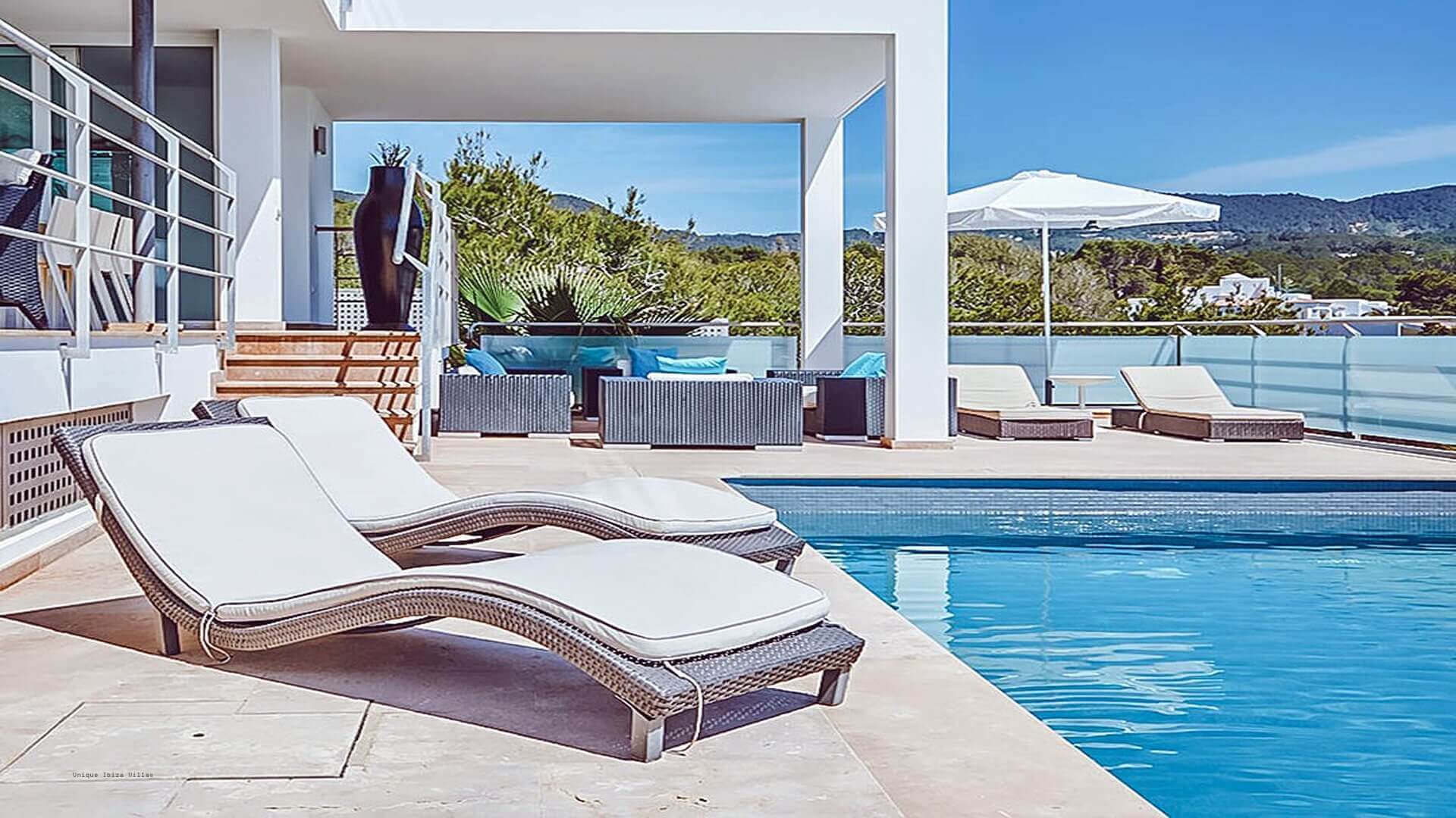 VILLA ANDREY - 5 Bedrooms - Cala Tarida (Beach)