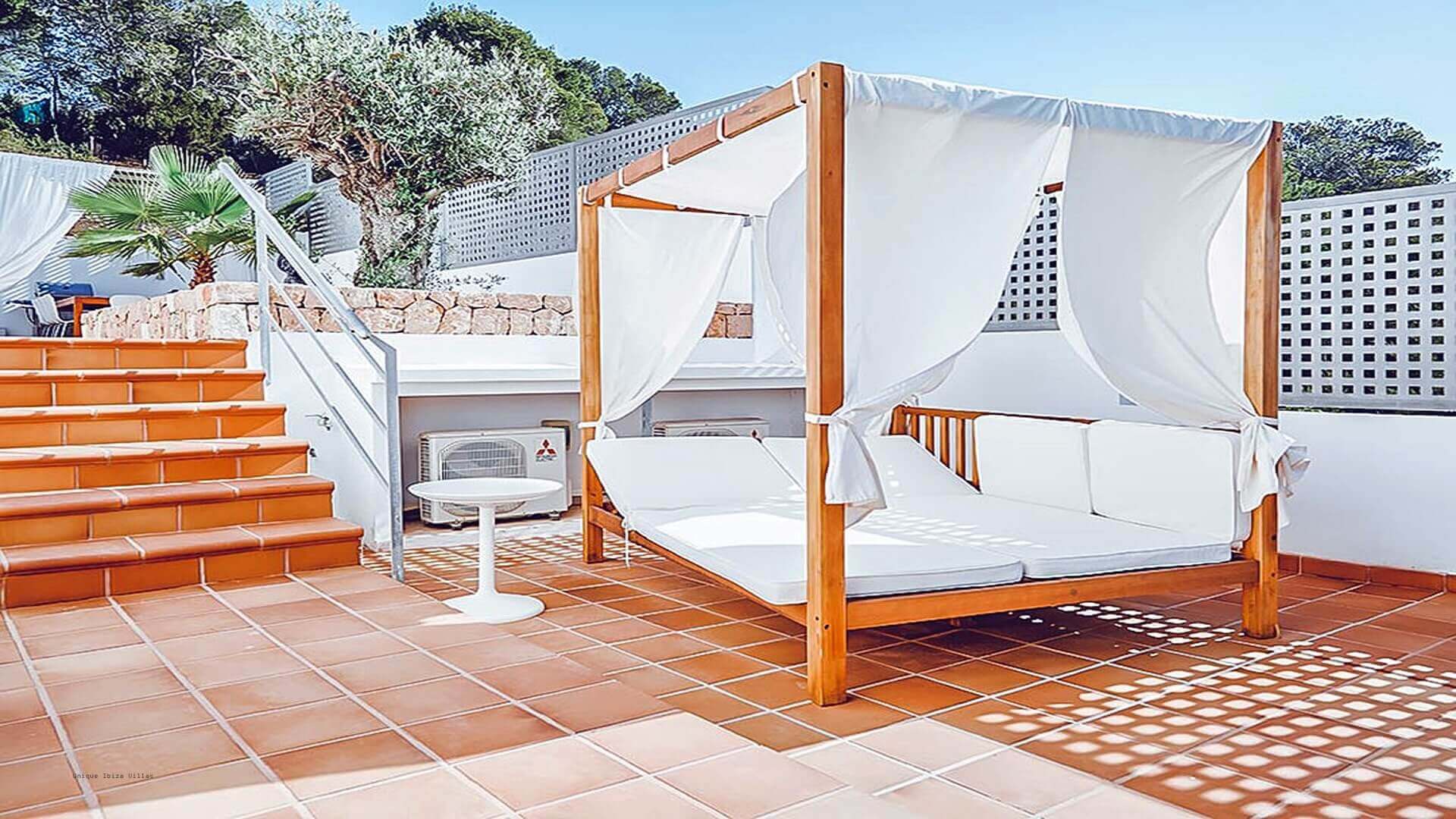 VILLA ANDREY - 5 Bedrooms - Cala Tarida (Beach)
