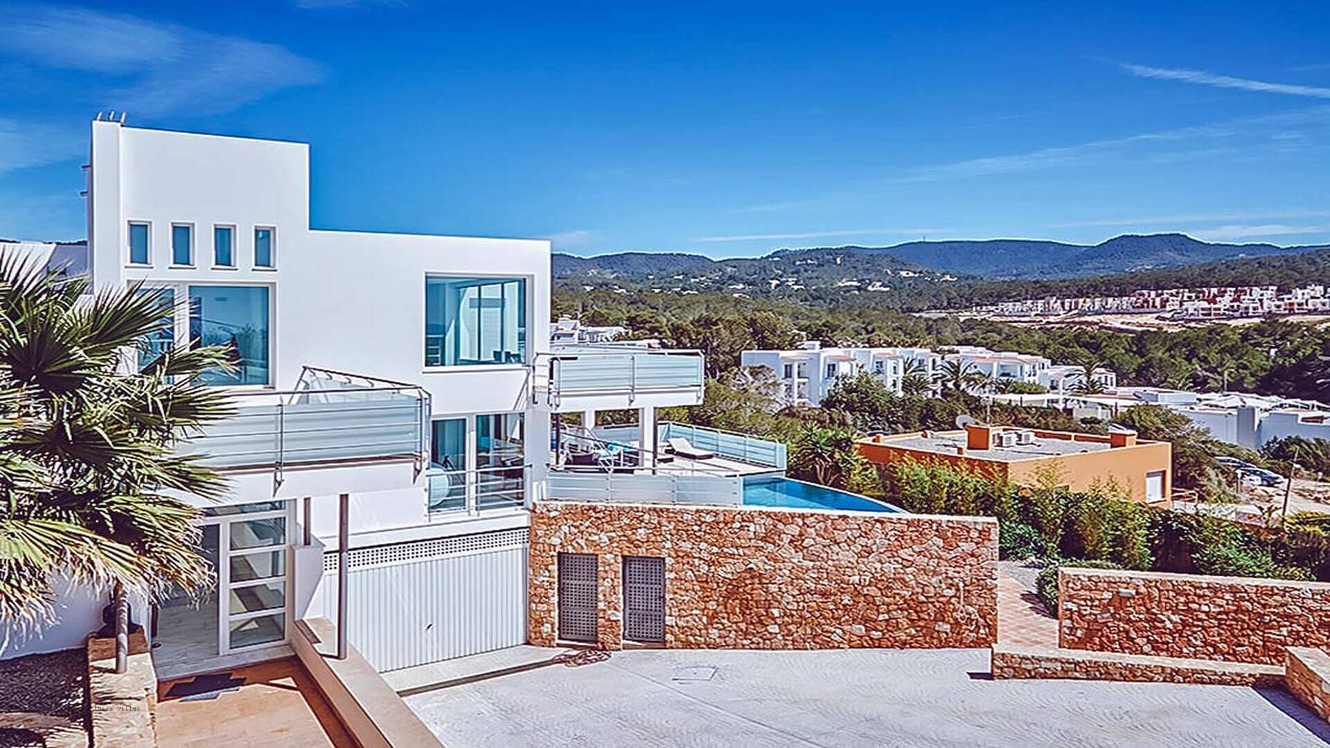 VILLA ANDREY - 5 Bedrooms - Cala Tarida (Beach)