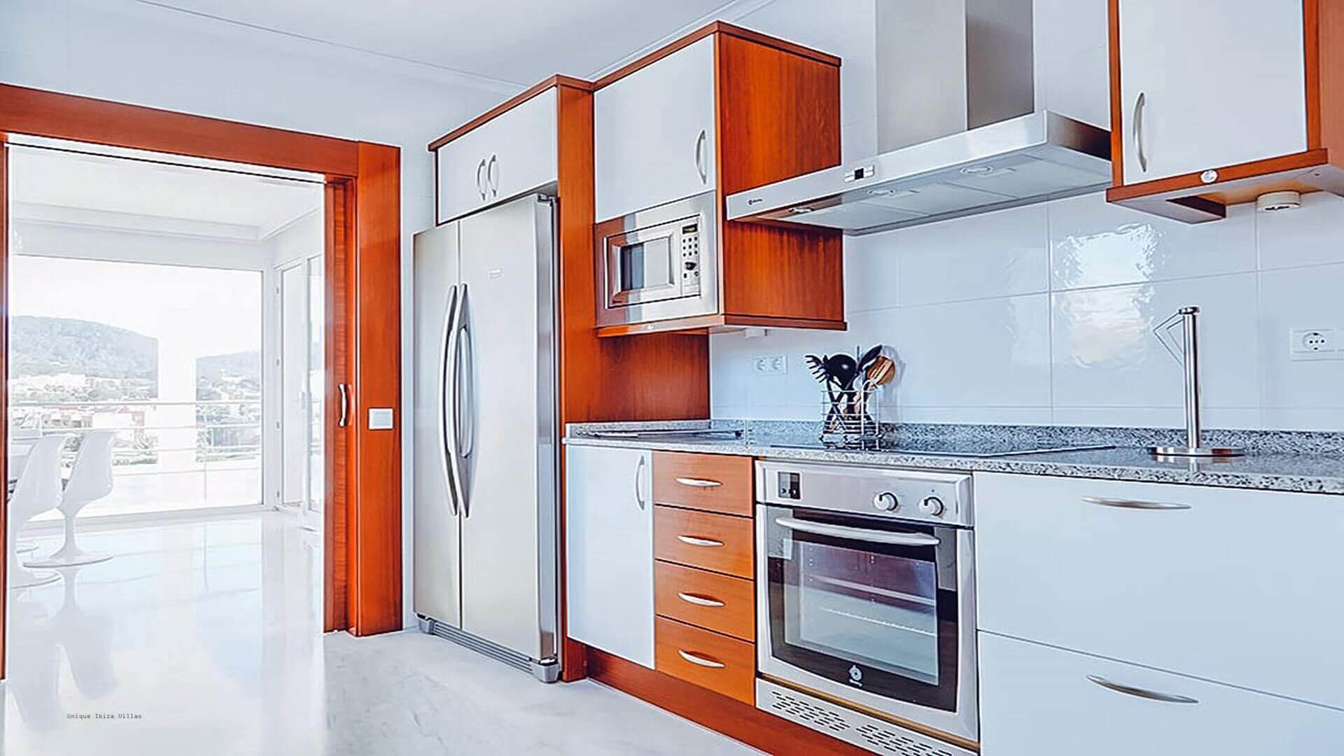VILLA ANDREY - 5 Bedrooms - Cala Tarida (Beach)