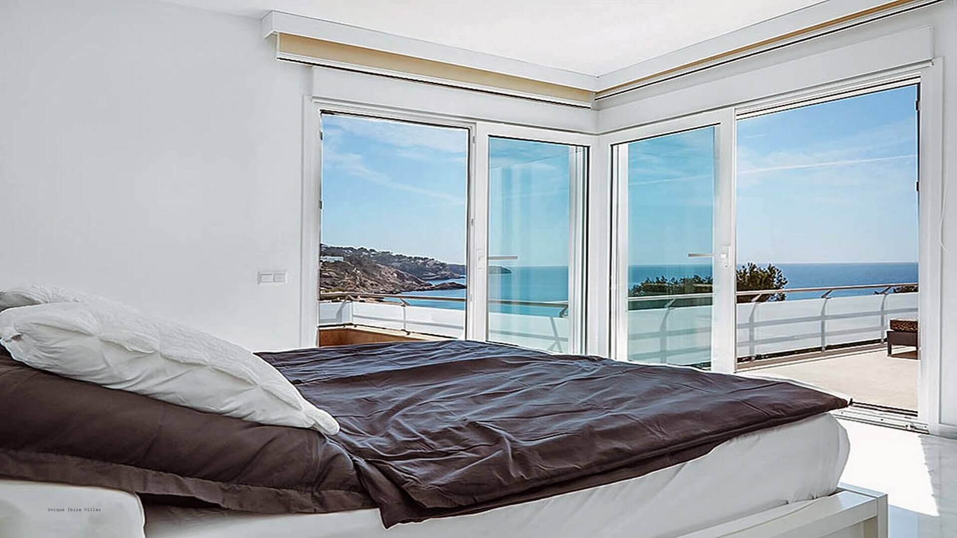 VILLA ANDREY - 5 Bedrooms - Cala Tarida (Beach)