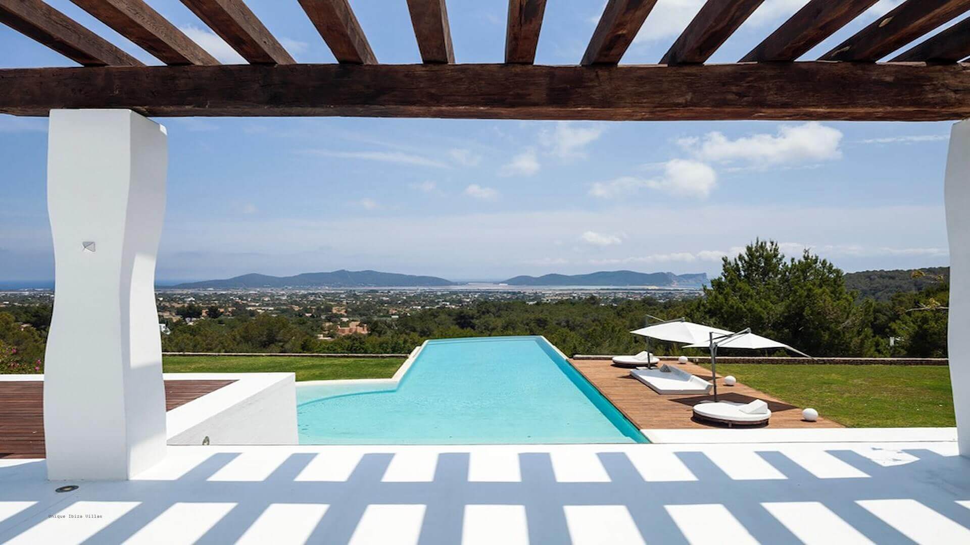 VILLA ESTRELLA AZUL - 5 Bedrooms - Between San Jose/Ibiza Town