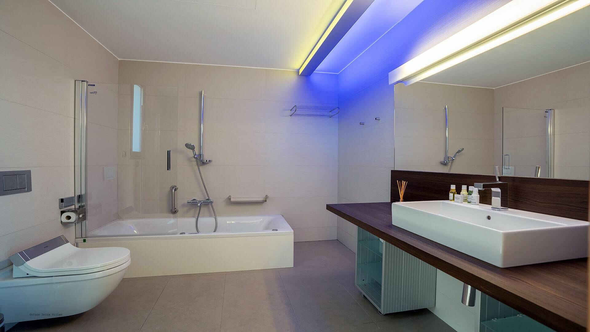 VILLA CASA FOURTEEN - 5 Bedrooms - Near Jesus/Ibiza Town