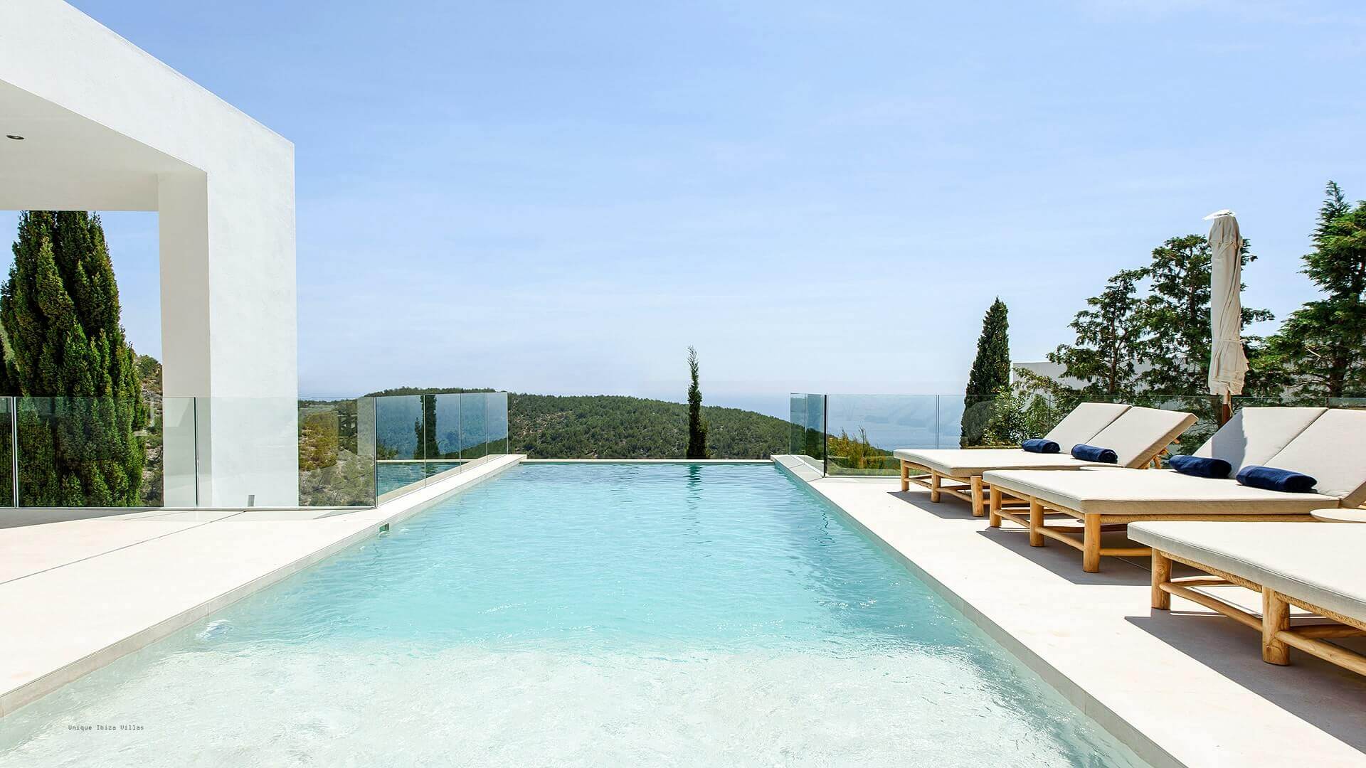 VILLA INFINITA - 5 Bedrooms - Roca Llisa